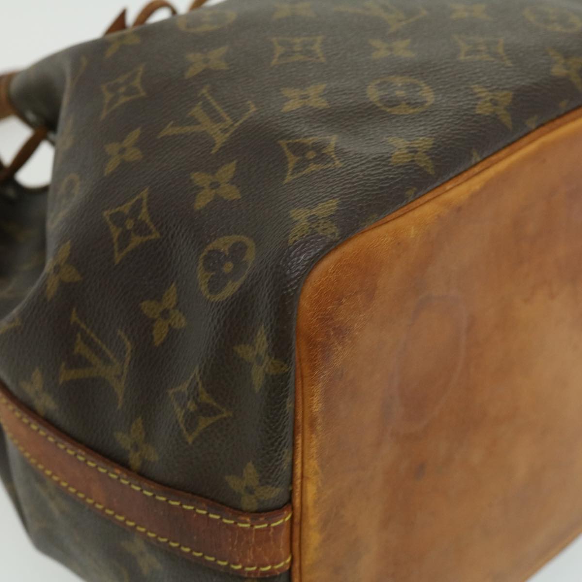 LOUIS VUITTON Monogram Petit Noe Shoulder Bag M42226 LV ar7361