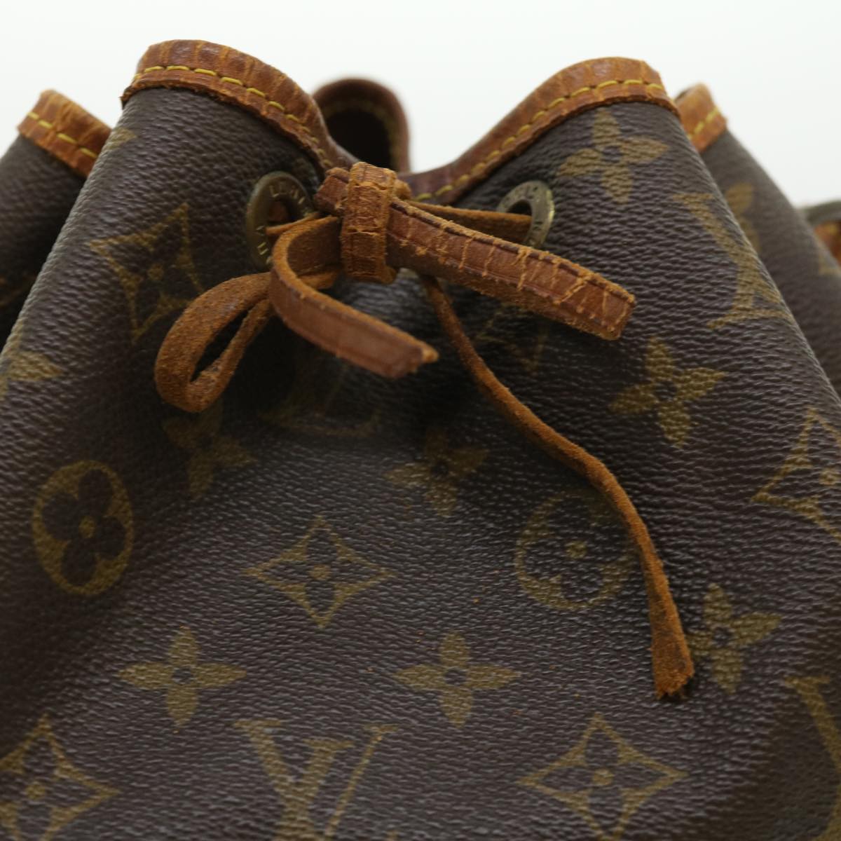 LOUIS VUITTON Monogram Petit Noe Shoulder Bag M42226 LV ar7361