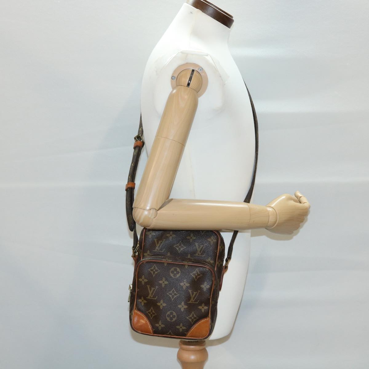 LOUIS VUITTON Monogram Amazon Shoulder Bag M45236 LV ar7586