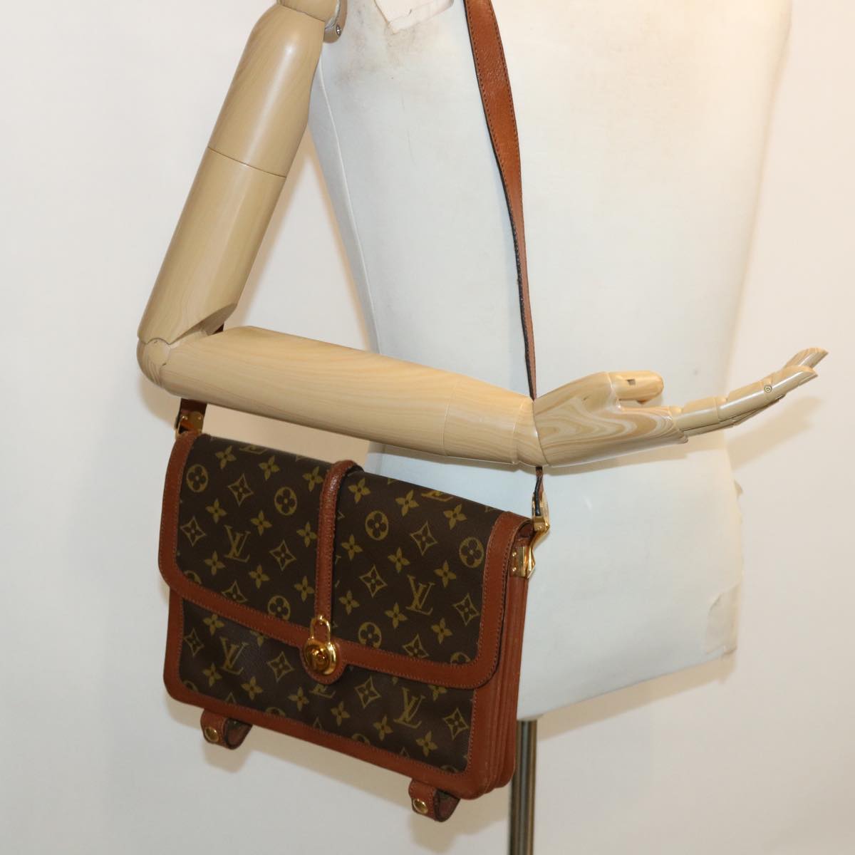 LOUIS VUITTON Monogram SacRabat Shoulder Bag Vintage No170 LV ar7902B