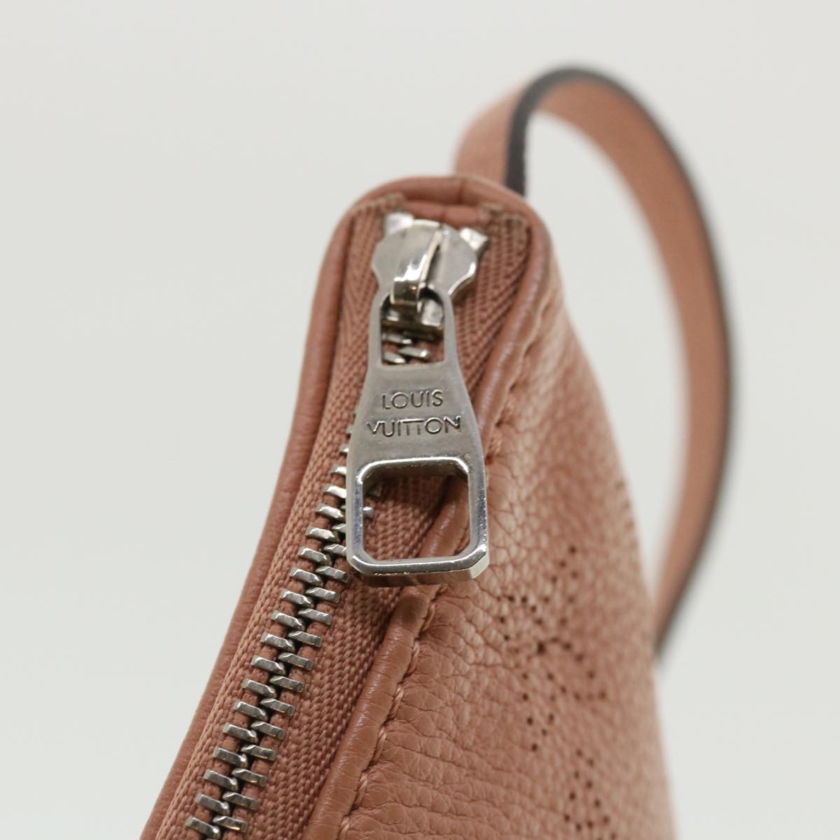 LOUIS VUITTON Monogram Mahina Selene PM Pouch Coral pink M94212 LV ar8085B