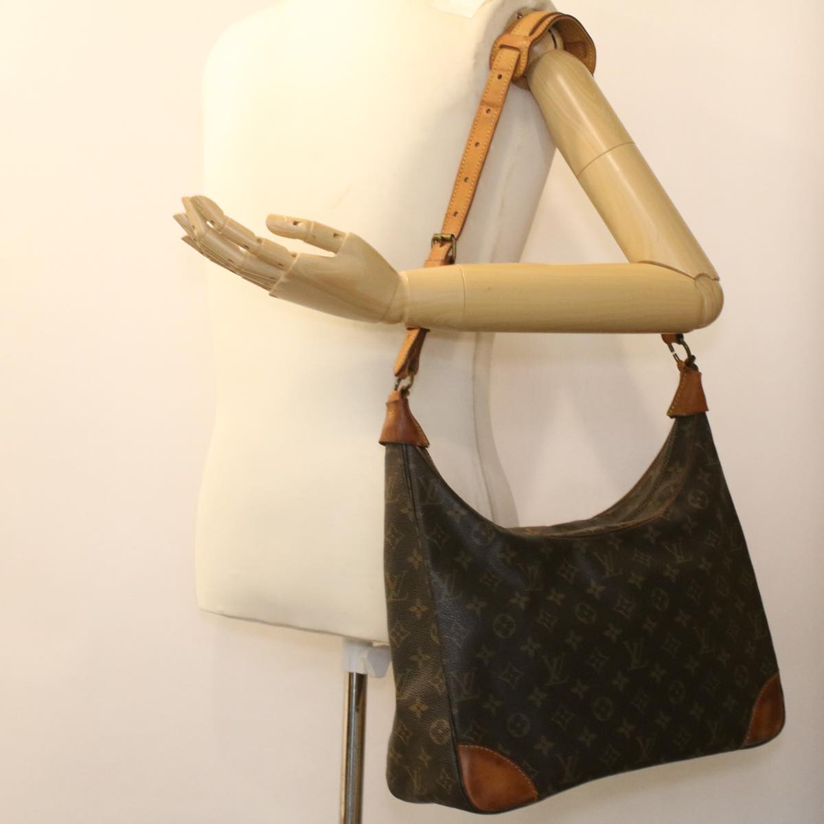 LOUIS VUITTON Monogram Boulogne 35 Shoulder Bag M51260 LV ar8891