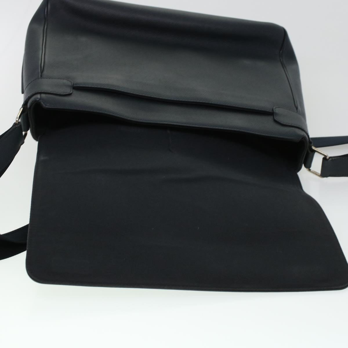 LOUIS VUITTON Taiga Leather Romantic GM Shoulder Bag Boreal M32627 ar9641