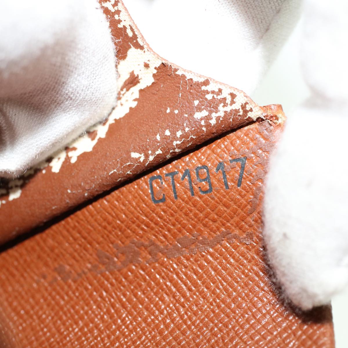 LOUIS VUITTON Monogram Porte Monnaie Guze Coin Purse M61970 LV ar9652B