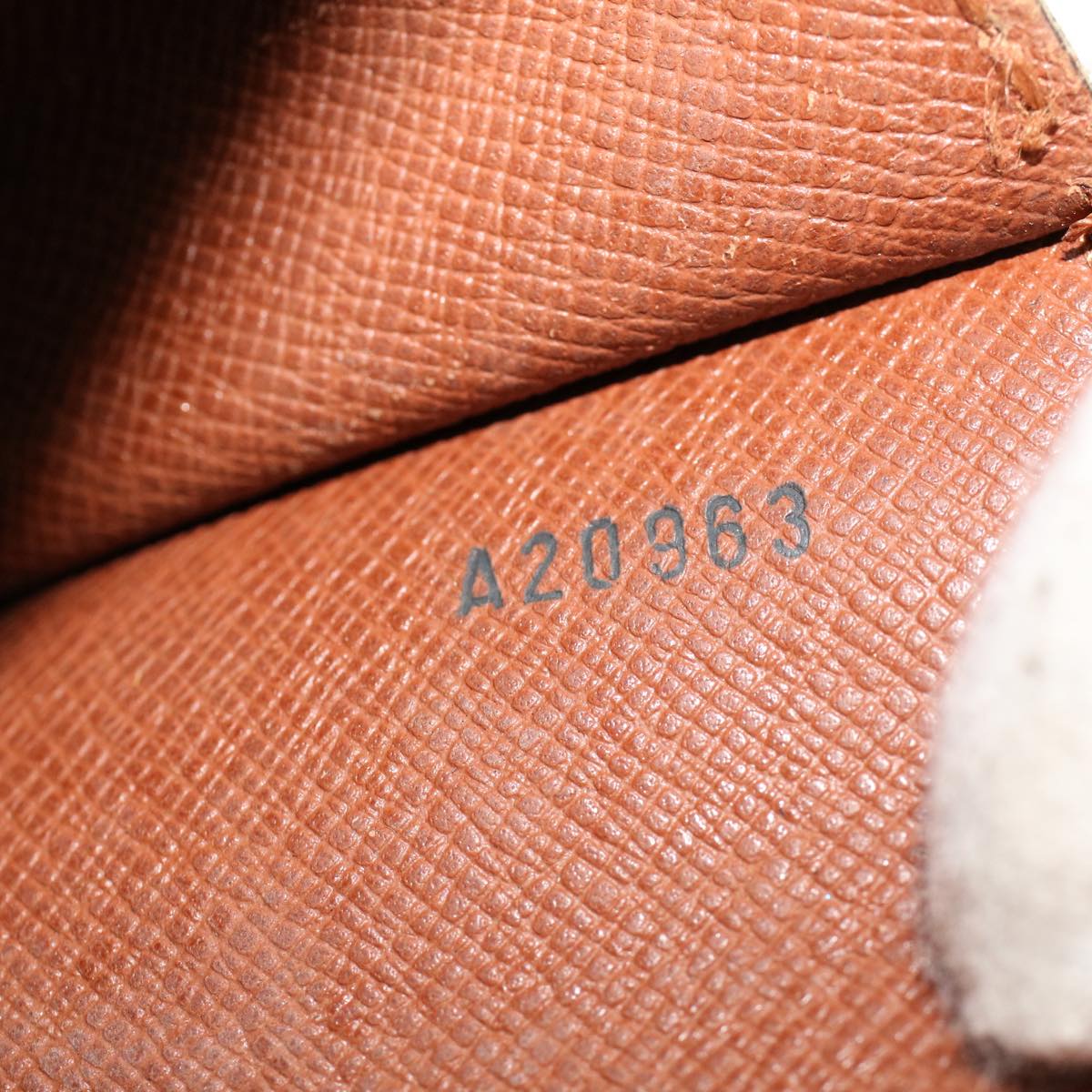 LOUIS VUITTON Monogram Arsch Shoulder Bag M51975 LV ar9653B