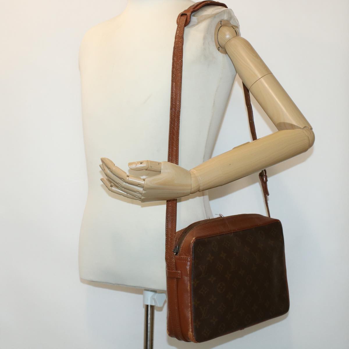 LOUIS VUITTON Monogram Sac Bandouliere Shoulder Bag M51364 LV ar9685B