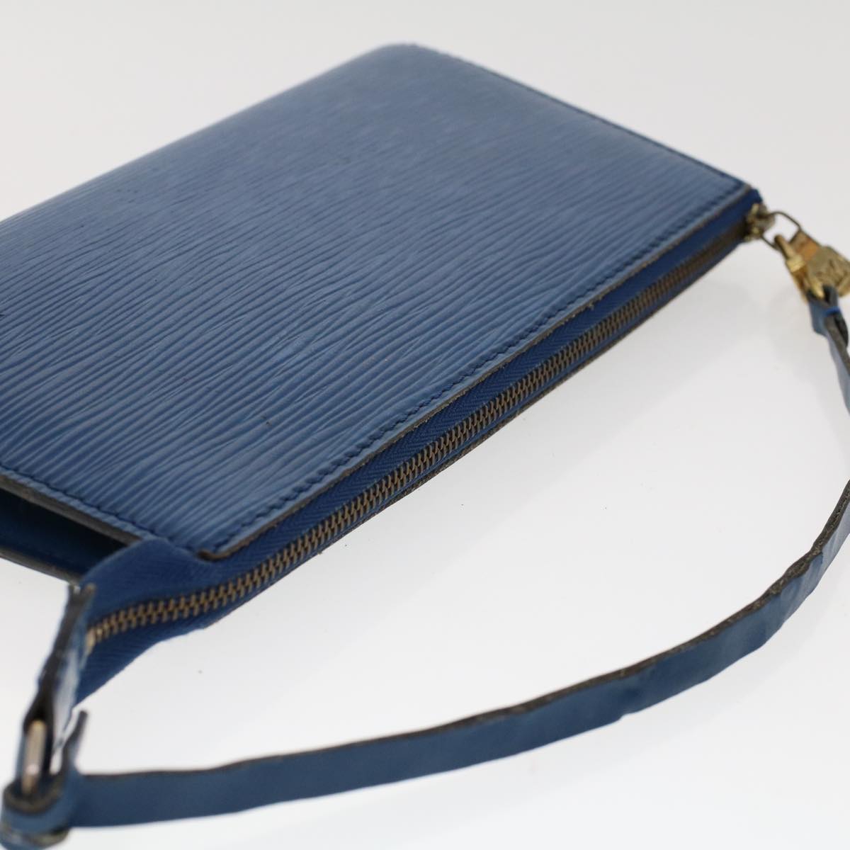 LOUIS VUITTON Epi Pochette Accessoires Accessory Pouch Blue M52985 ar9708B