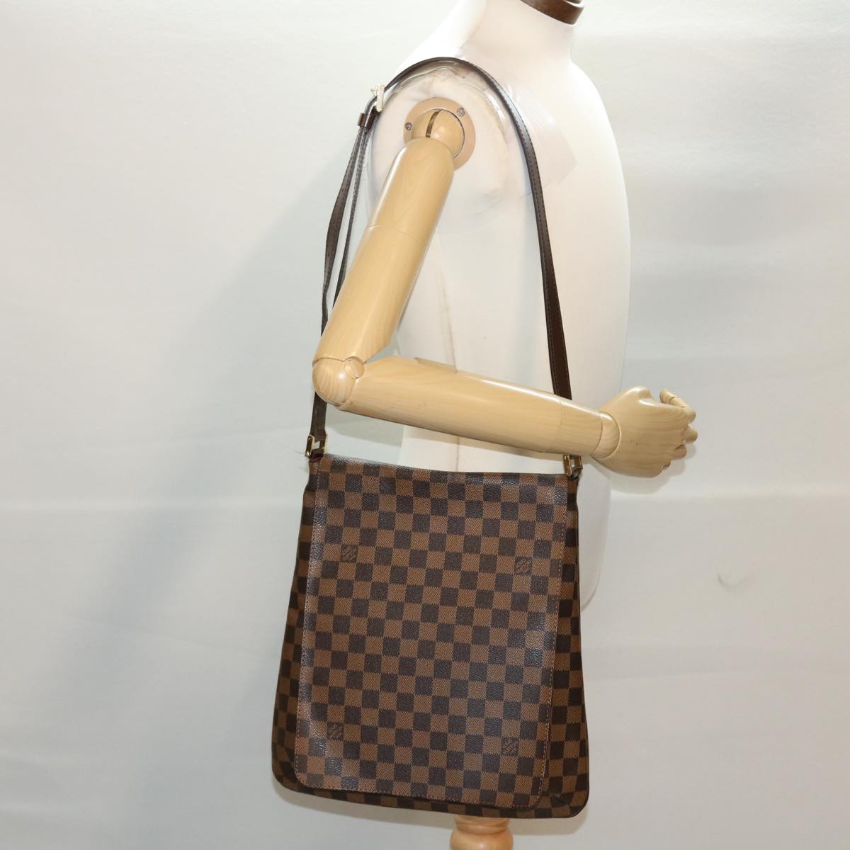 LOUIS VUITTON Damier Ebene Musette Shoulder Bag N51302 LV ar9711B