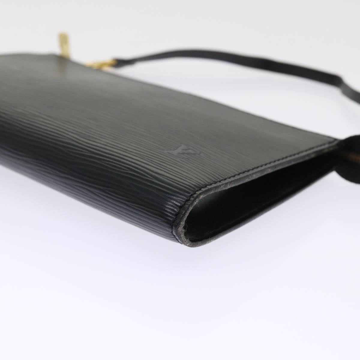 LOUIS VUITTON Epi Pochette Accessoires Pouch Black M52982 LV ar9725B