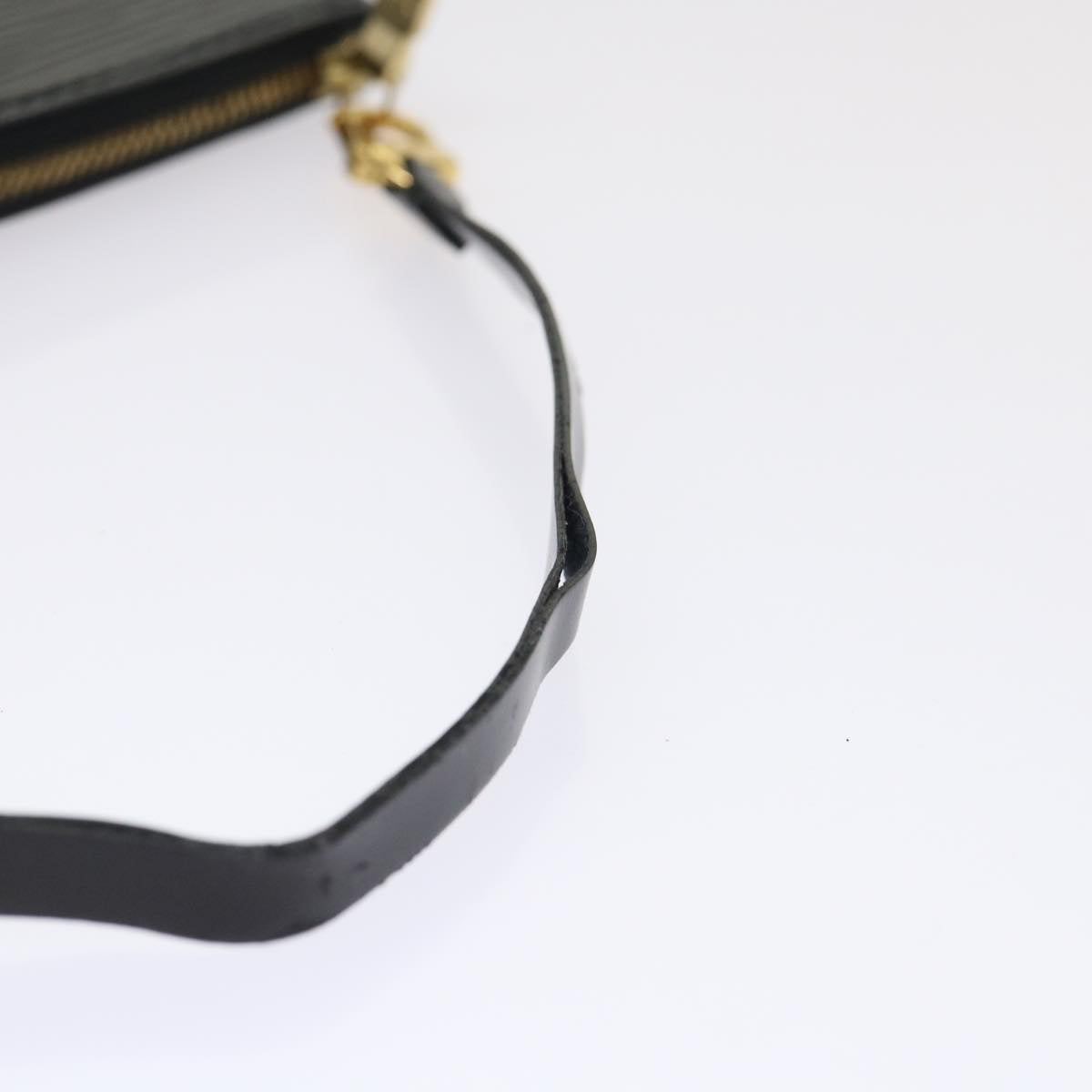 LOUIS VUITTON Epi Pochette Accessoires Pouch Black M52982 LV ar9725B