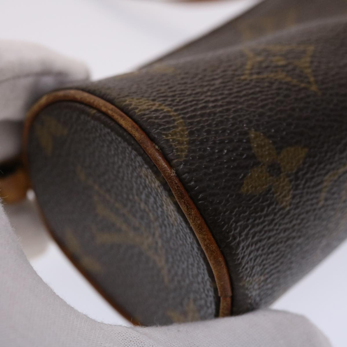 LOUIS VUITTON Monogram Papillon Pouch LV ar9735