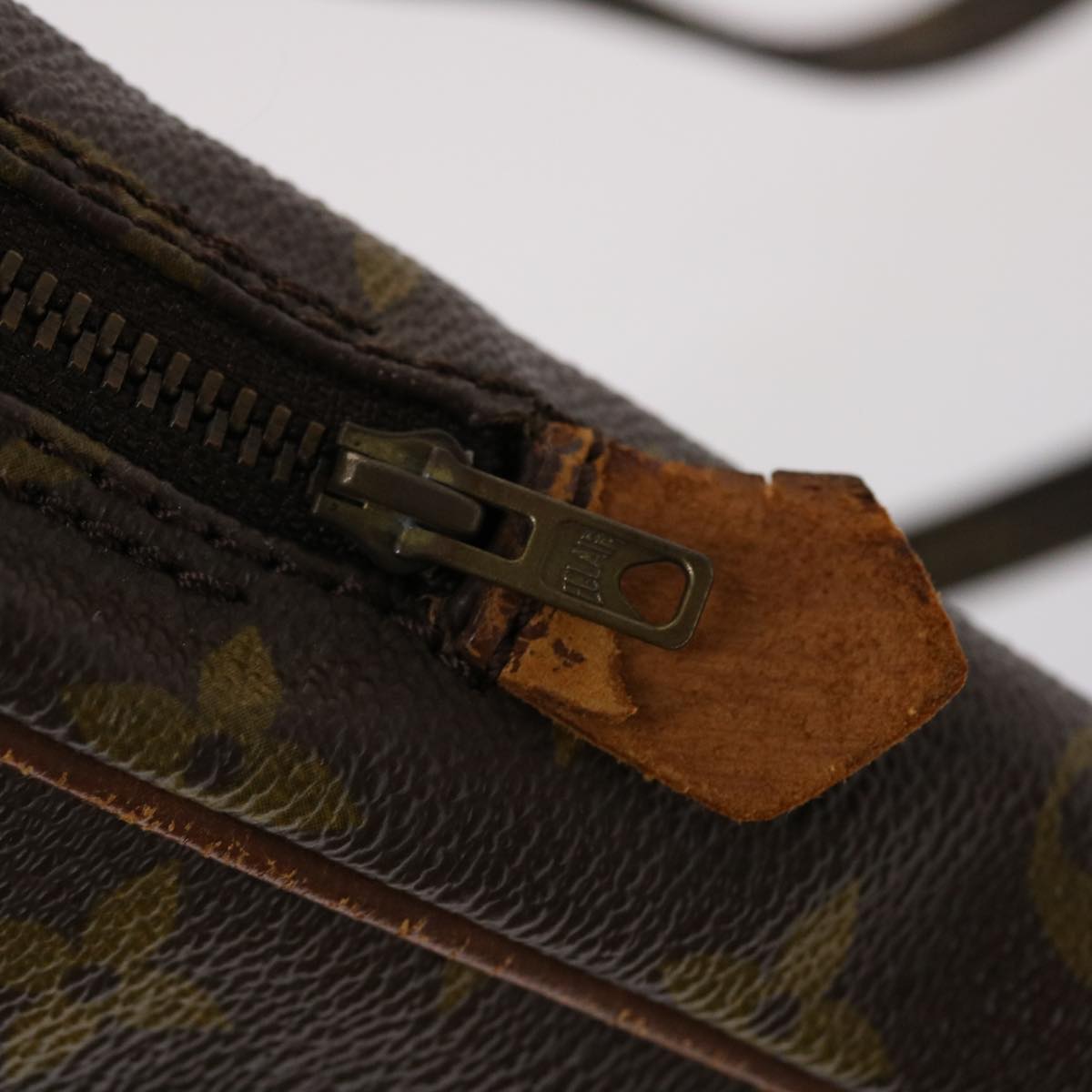 LOUIS VUITTON Monogram Danube Shoulder Bag Vintage M45266 LV ar9739