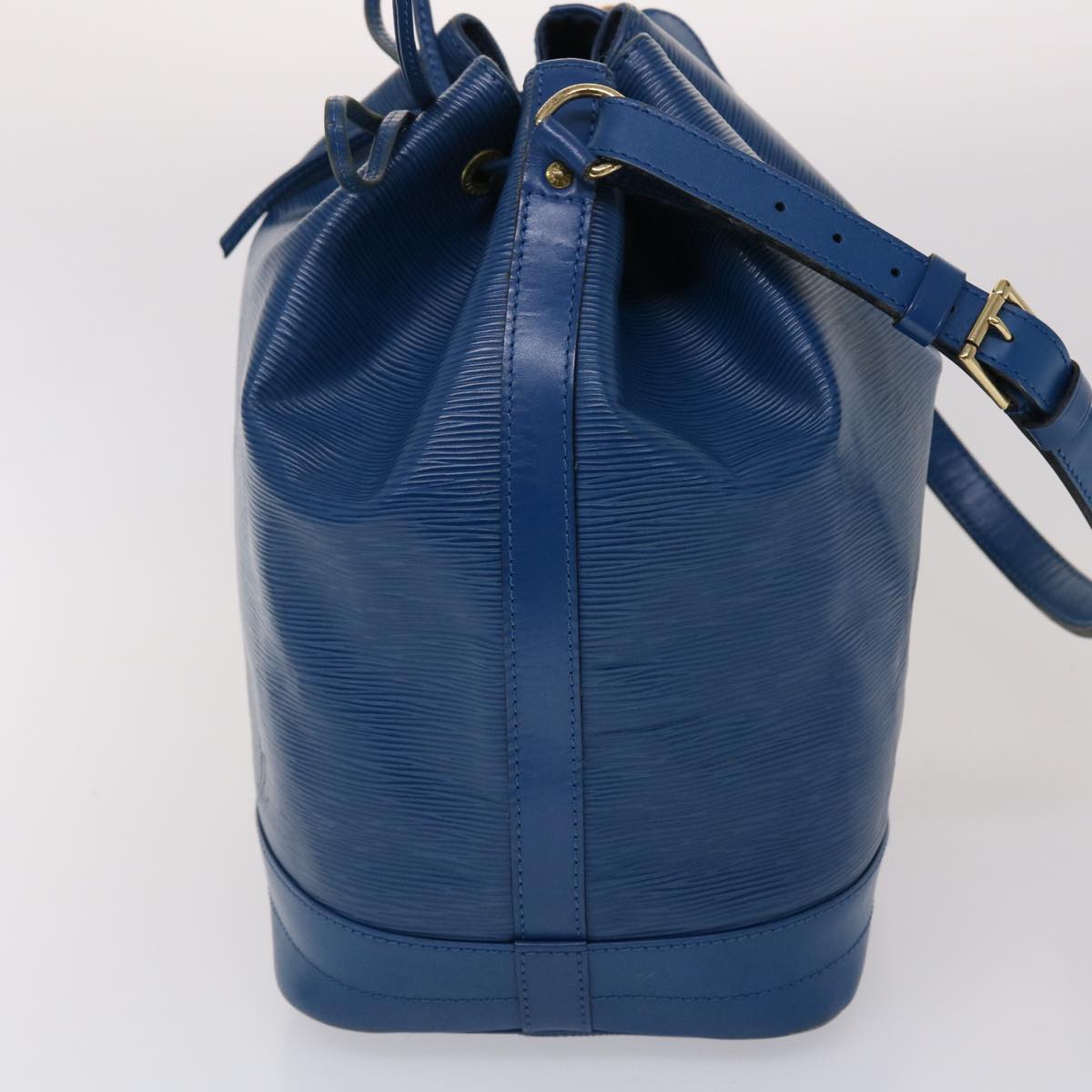 LOUIS VUITTON Epi Noe Shoulder Bag Blue M44005 LV ar9752