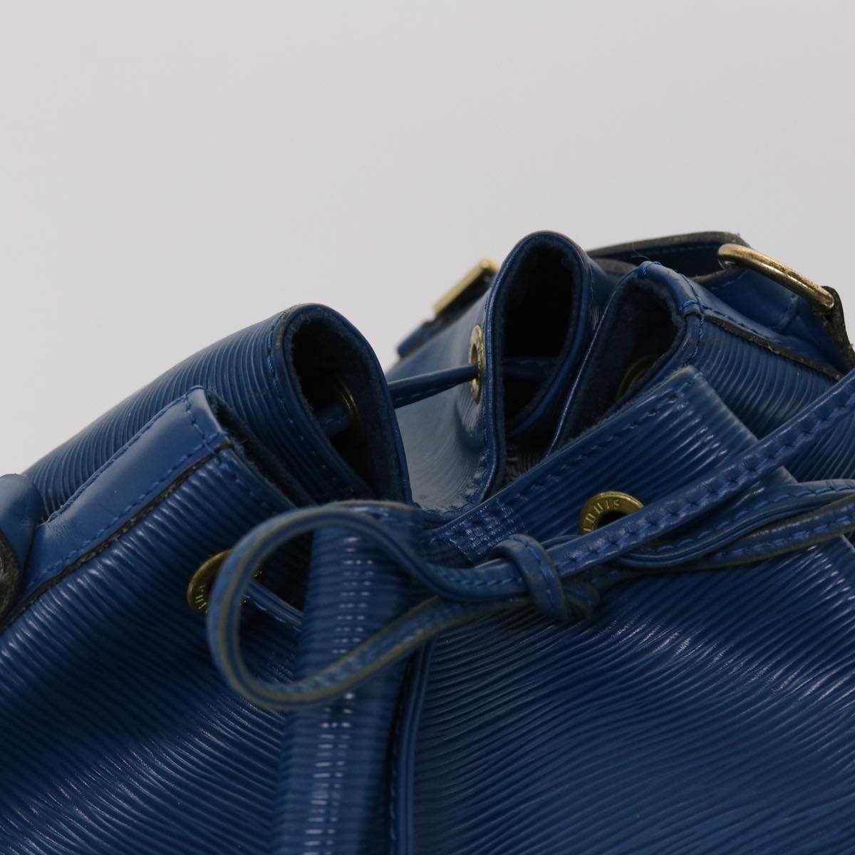 LOUIS VUITTON Epi Noe Shoulder Bag Blue M44005 LV ar9752