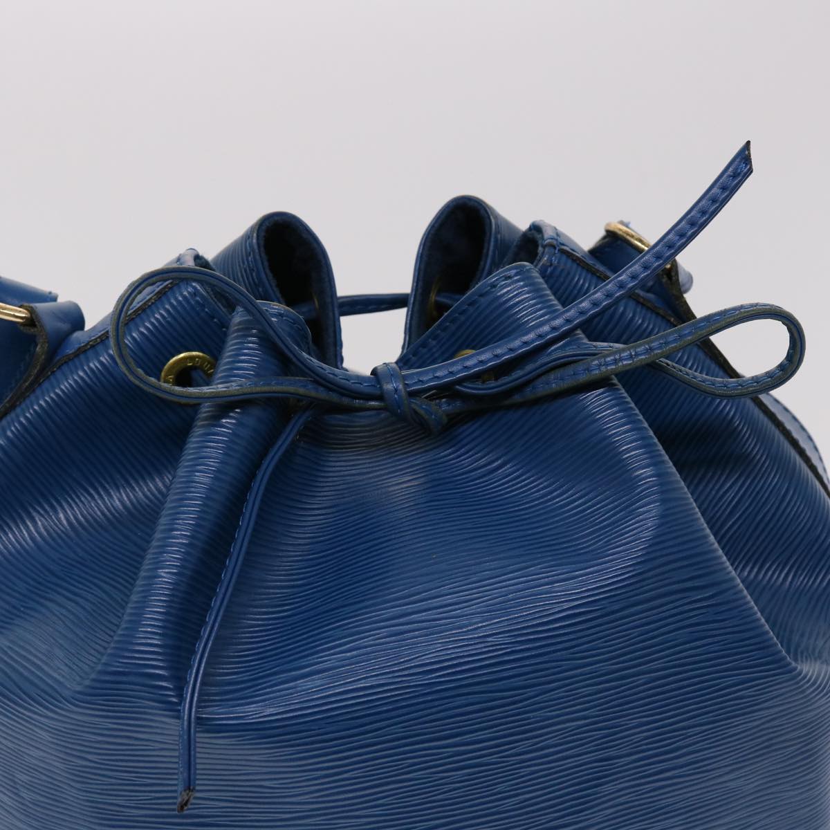 LOUIS VUITTON Epi Noe Shoulder Bag Blue M44005 LV ar9752