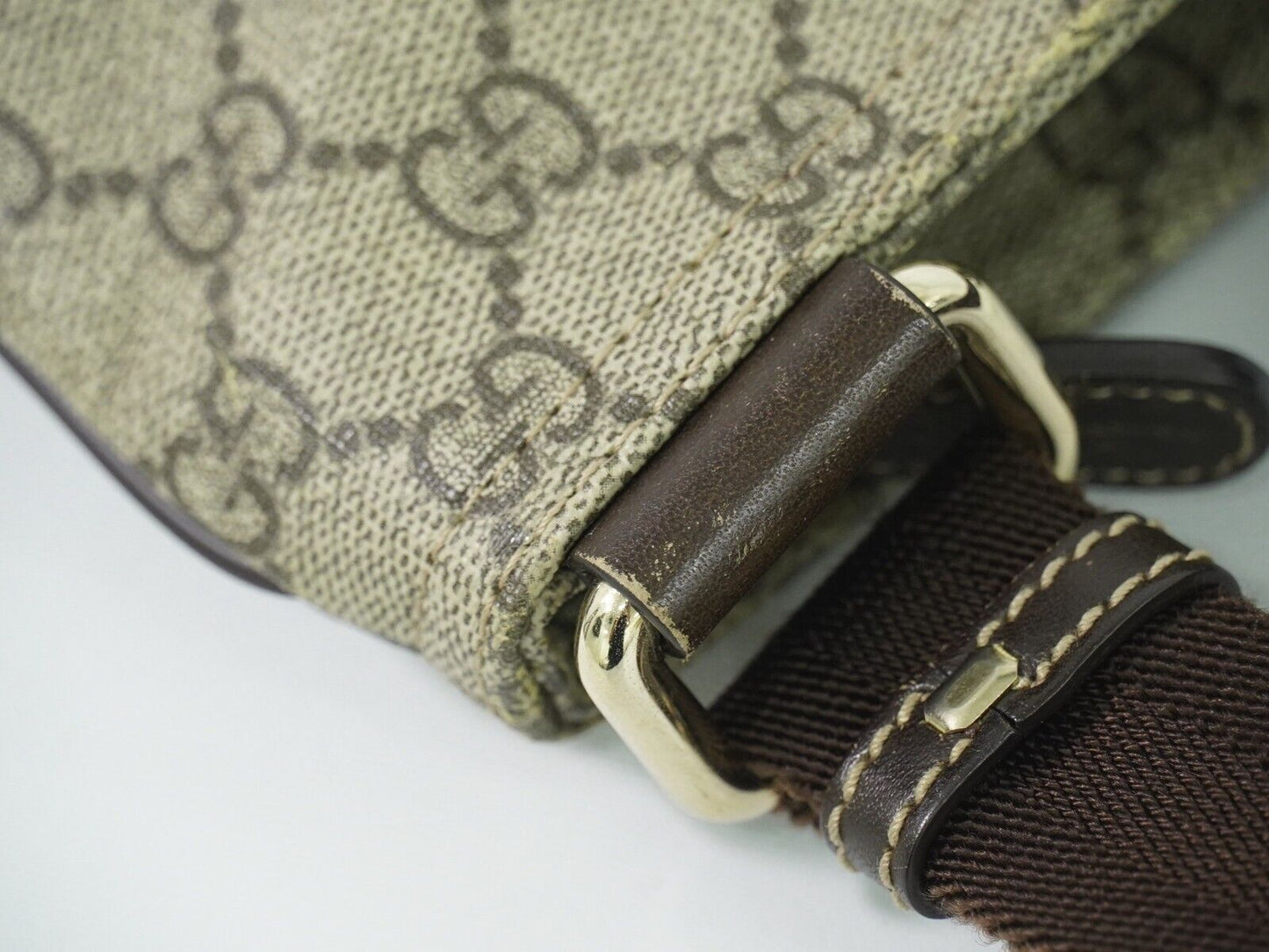 Gucci Supreme Gg  Canvas Shoulder Bag ()