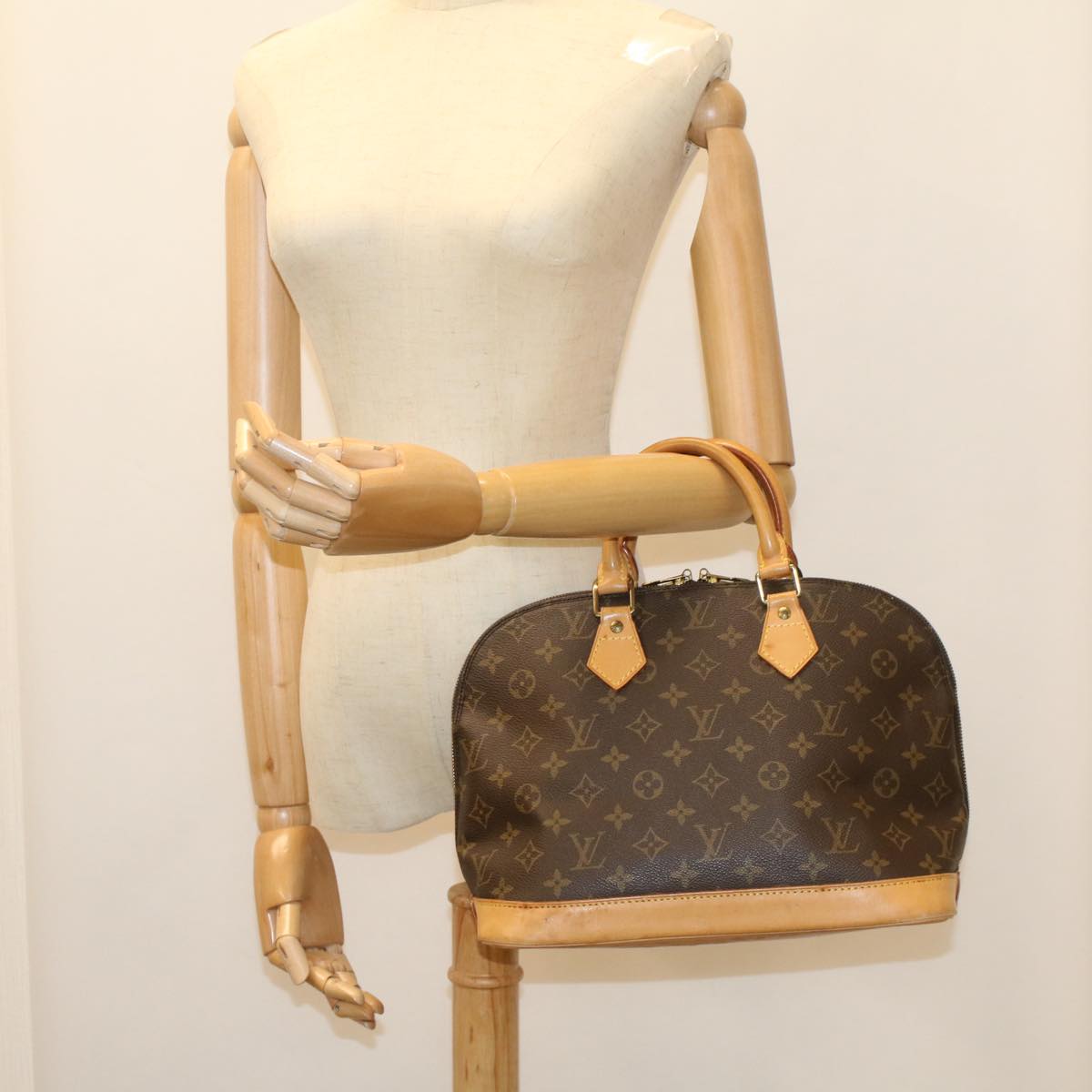 LOUIS VUITTON Monogram Alma Hand Bag M51130 LV B208