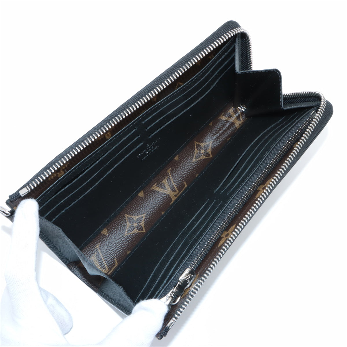 Louis Vuitton Monogram Zippyr Dragon M69407 Black x Brown Round Zipper Wallet