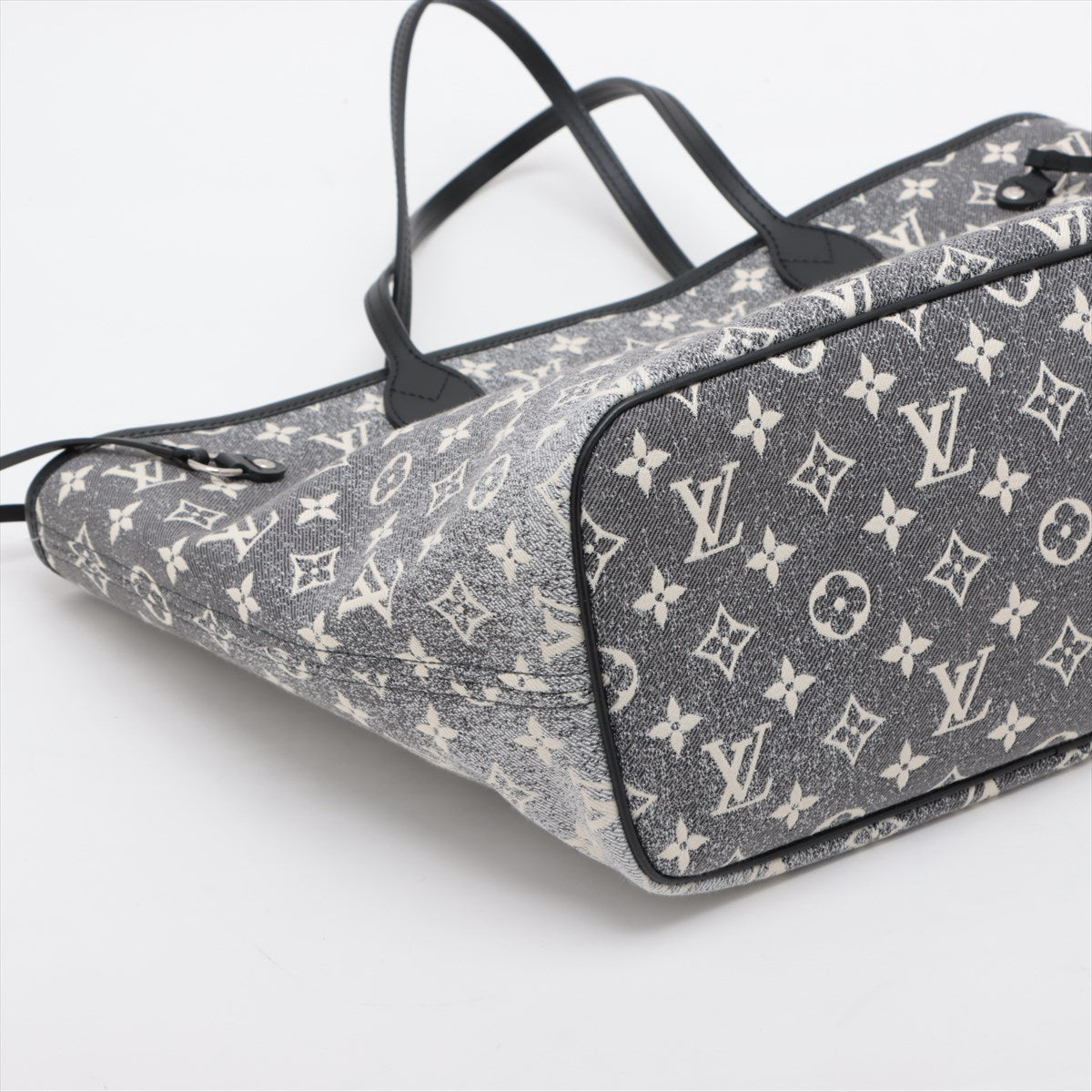 Louis Vuitton Monogram Jagard Denim Neverfull MM M21465