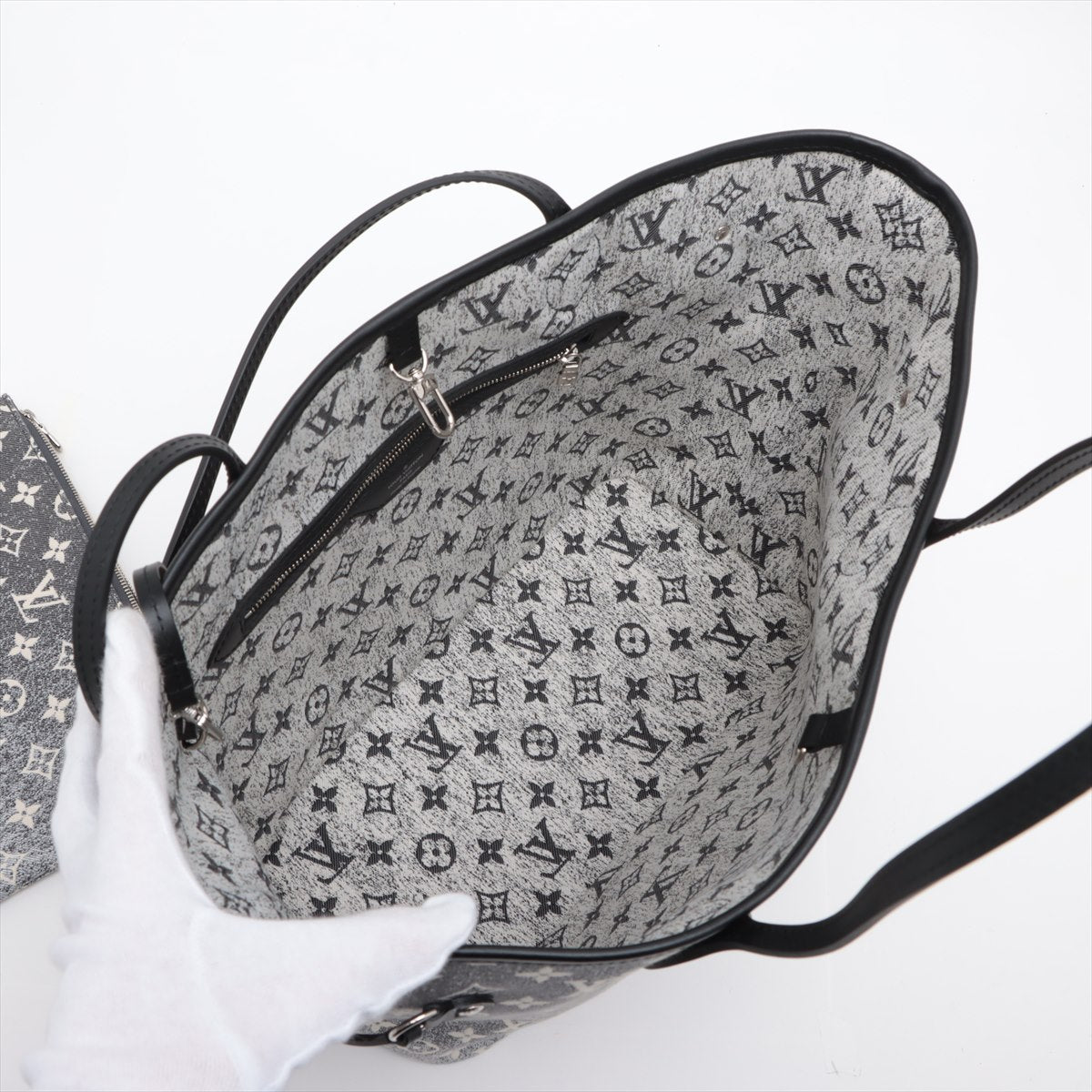 Louis Vuitton Monogram Jagard Denim Neverfull MM M21465