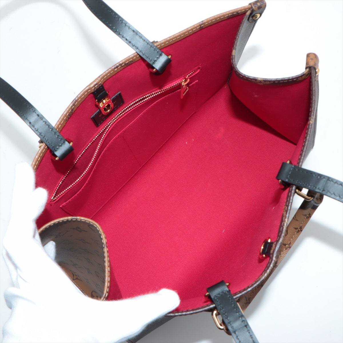 Louis Vuitton Monogram Giant Reversee On The Gor MM M45321    place