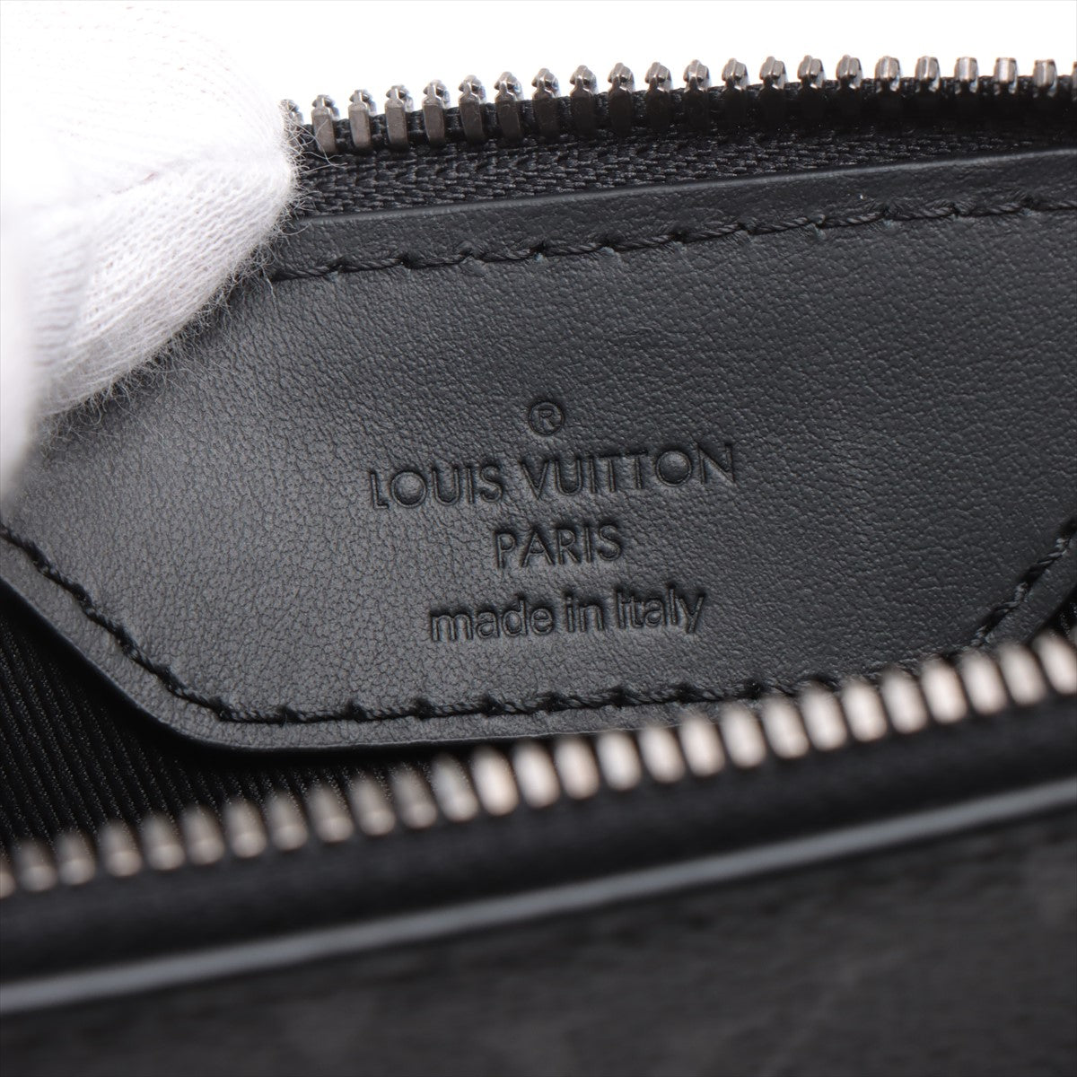 Louis Vuitton Monogram Eclipse Sacpra Cross M46456   at   place