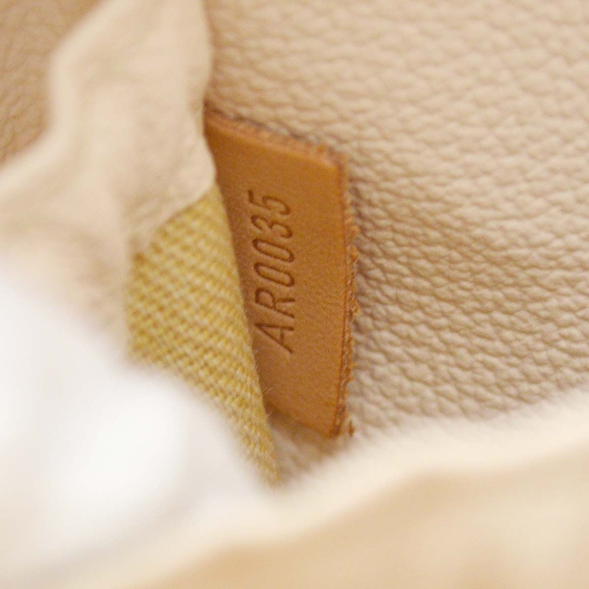 Louis Vuitton 2005 Monogram Spontini M47500