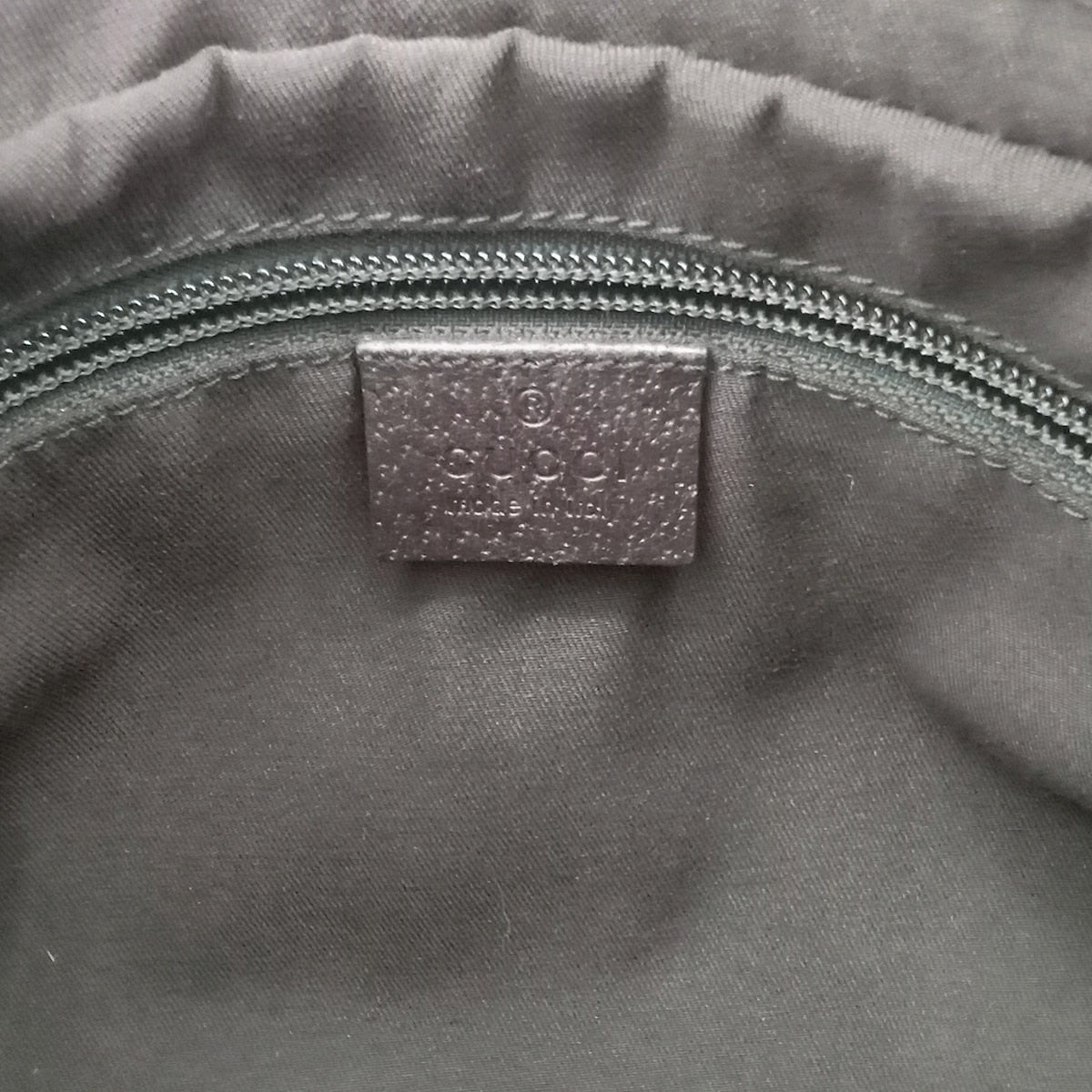 Gucci Gg Pattern  Canvas Shoulder Bag ()