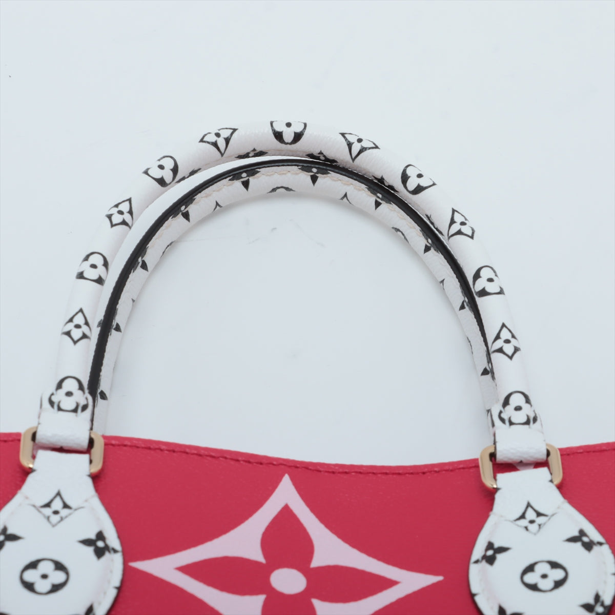 Louis Vuitton Monogram Giant On The Go GM M44569