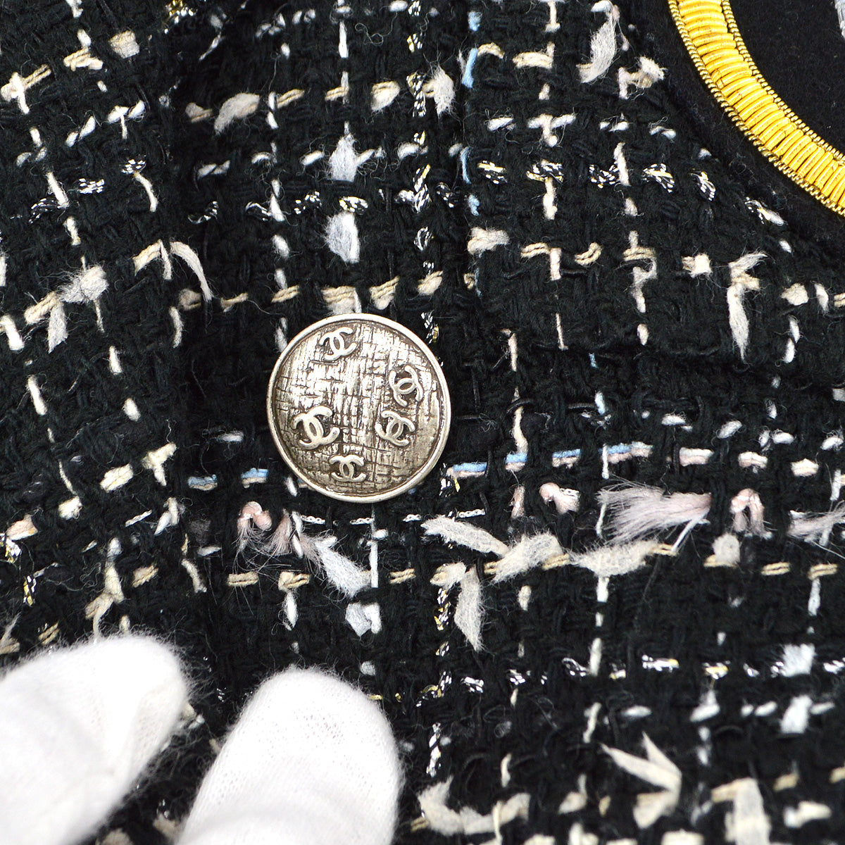 Luxury Chanel 2005 Cruise coat of arms double-breasted tweed coat #38