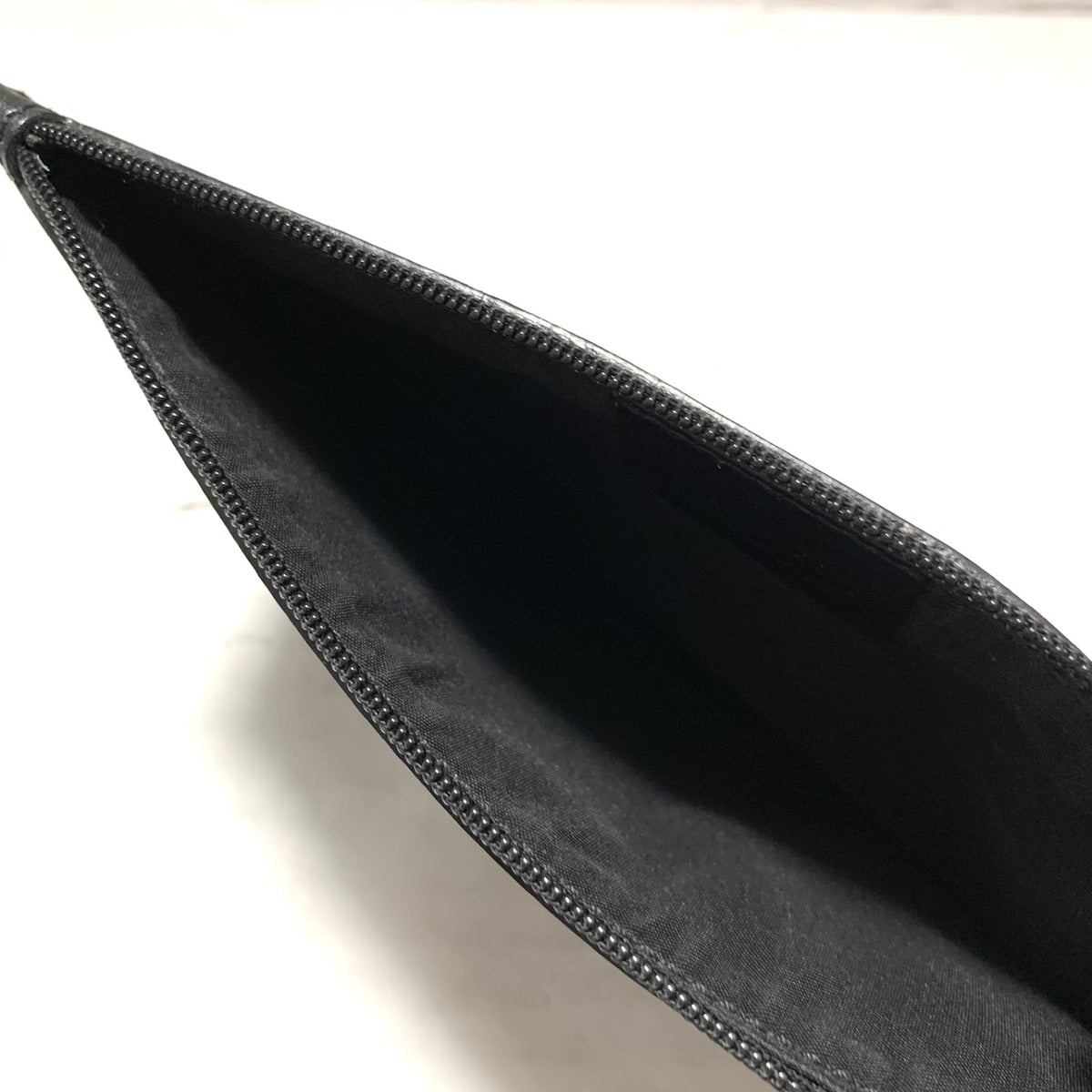 Gucci  Canvas Clutch Bag ()