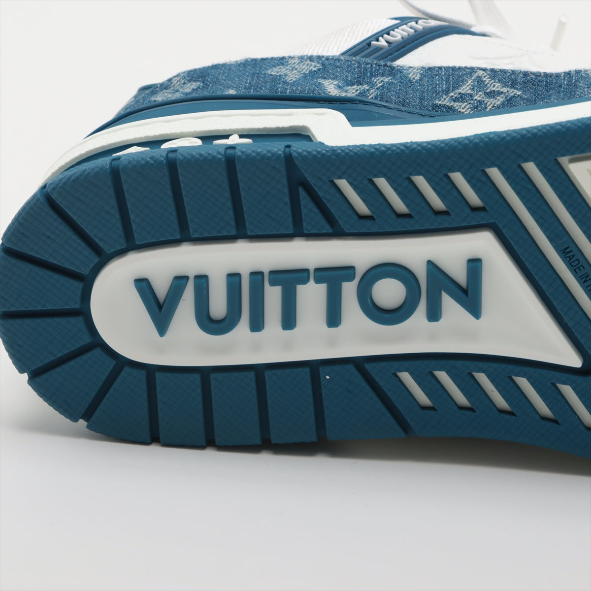 Louis Vuitton LV Trainer Line 23 Years Denim x Leather Sneaker 7 1/2 Men Blue x White BM0213 Monogram Denim X