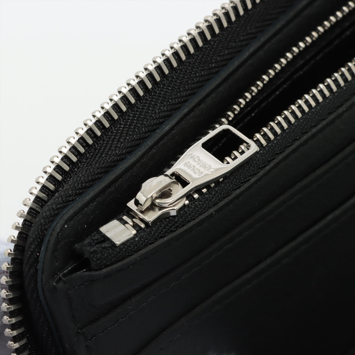 Louis Vuitton  Zippie Wallet Vertical M58412 Noneir Round Zip Wallet