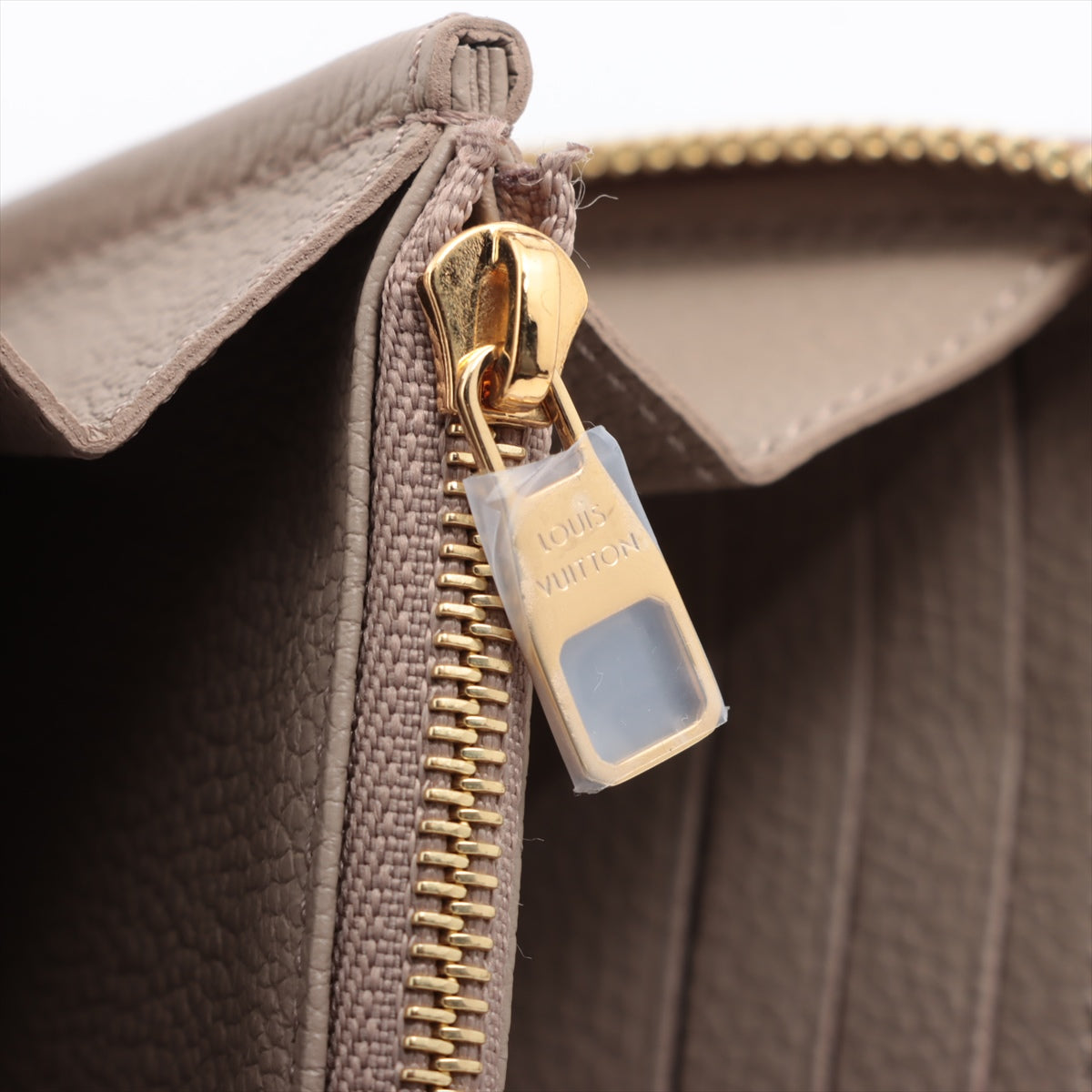 Louis Vuitton Vial Monogram Implant Zippyr Wallet M69794 Tour Trail Claim