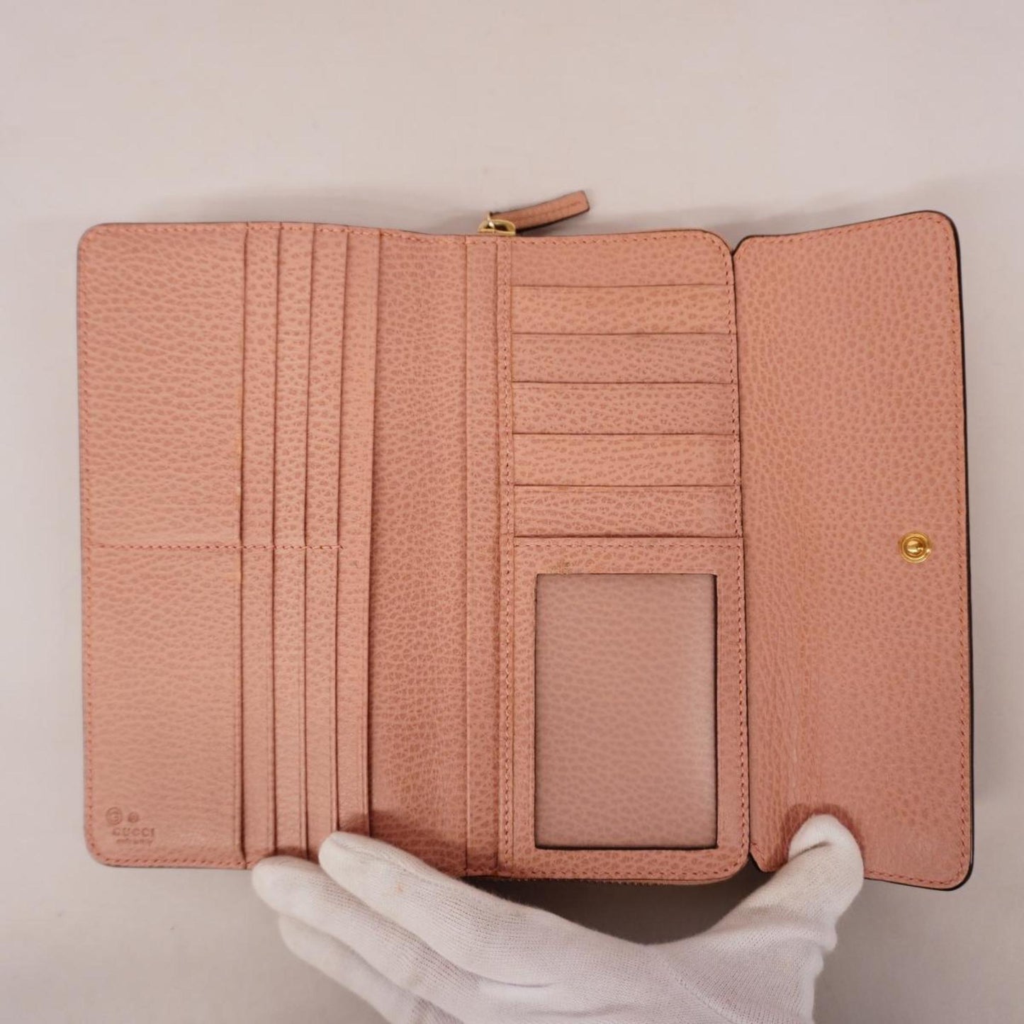 Gucci  Leather Wallet  ()