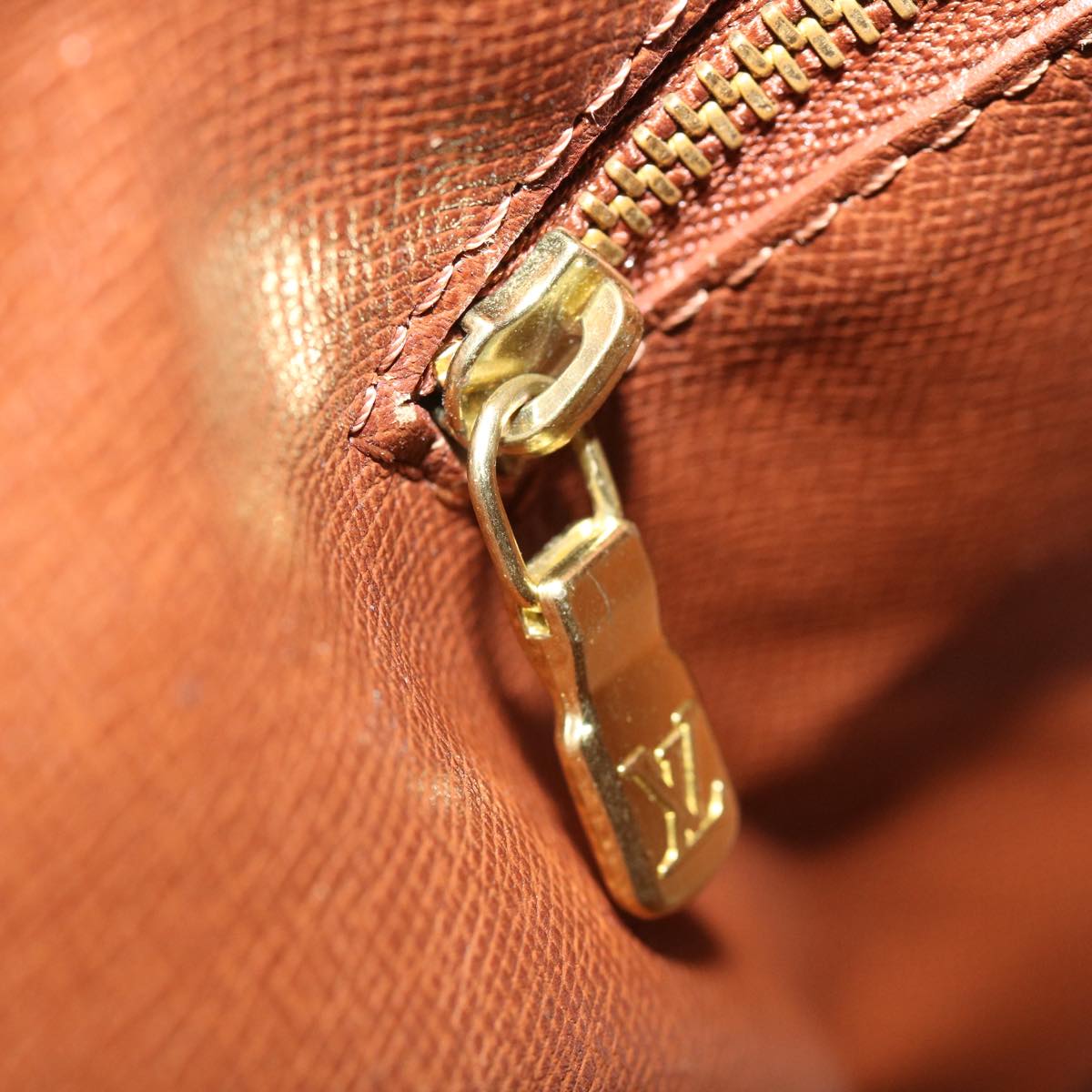 LOUIS VUITTON Monogram Boulogne 35 Shoulder Bag M51260 LV bs1284