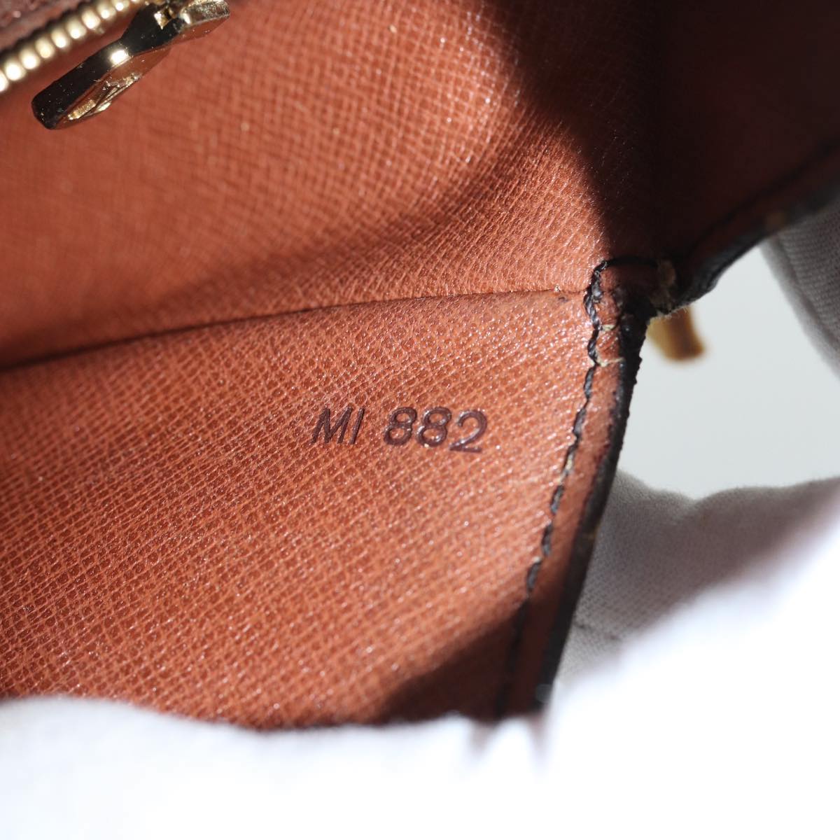 LOUIS VUITTON Monogram Saint Cloud MM Shoulder Bag M51243 LV bs13549