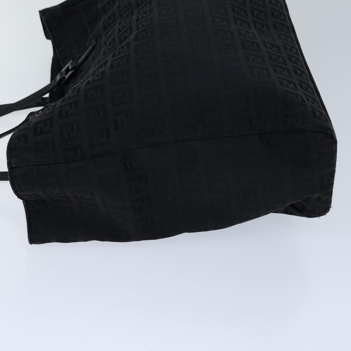 Luxury Fendi Zucchino Canvas Hand Bag Blackbs13696