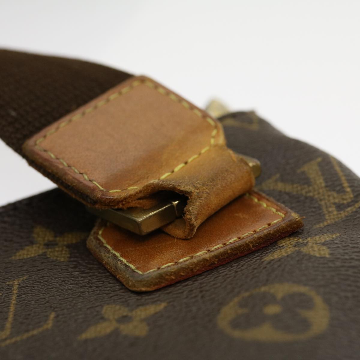 LOUIS VUITTON Monnogram Pochette Bosphore Shoulder Bag M40044 LV bs1389