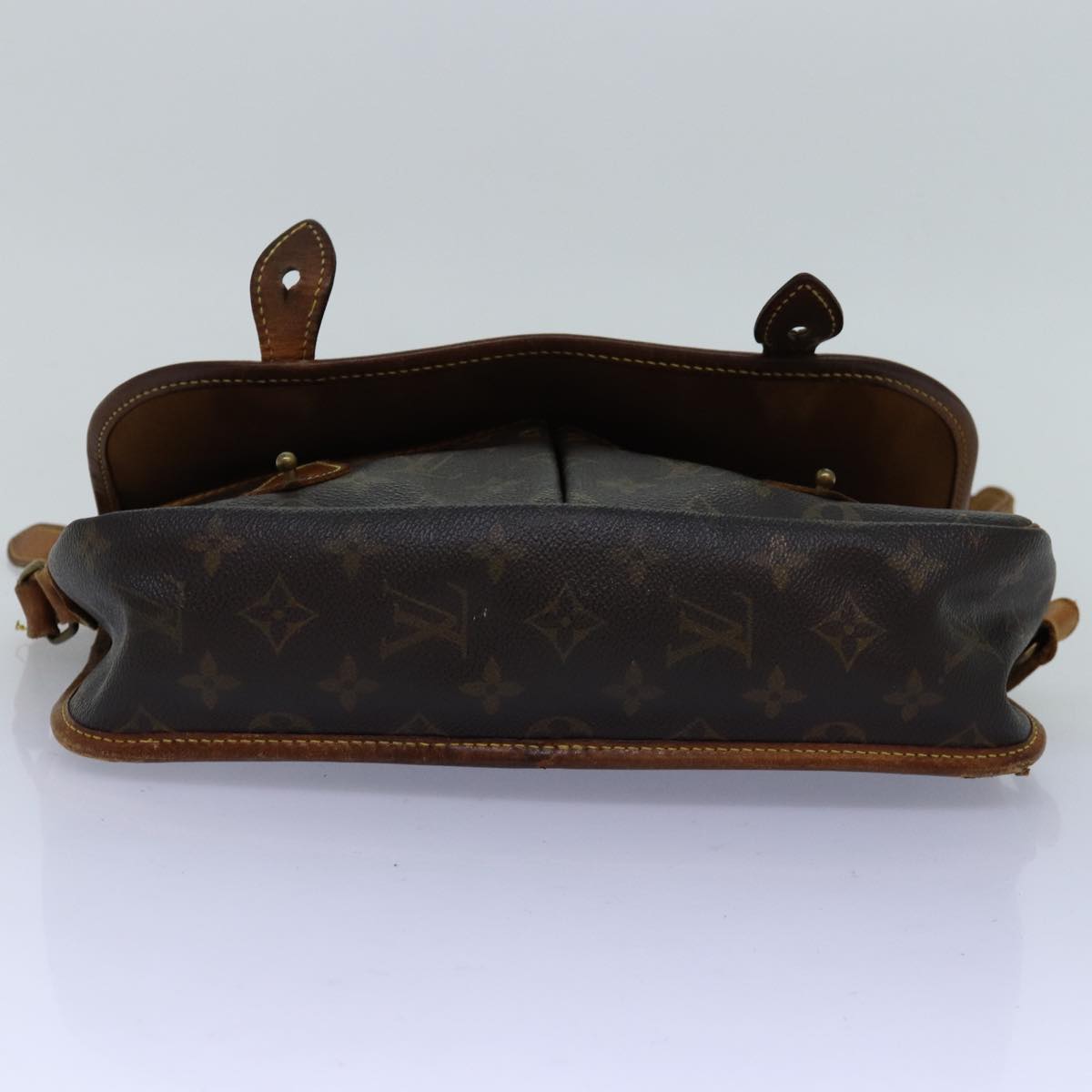 LOUIS VUITTON Monogram Gibeciere MM Shoulder Bag M42247 LV bs14301