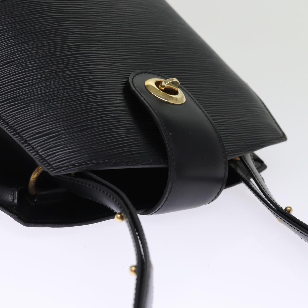 LOUIS VUITTON Epi Cluny Shoulder Bag Black M52252 LV bs14658