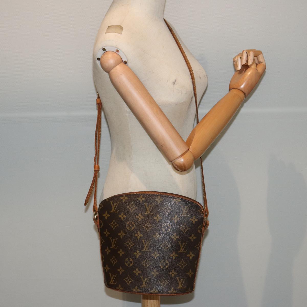 LOUIS VUITTON Monogram Drouot Shoulder Shoulder Bag M51290 LV bs14702