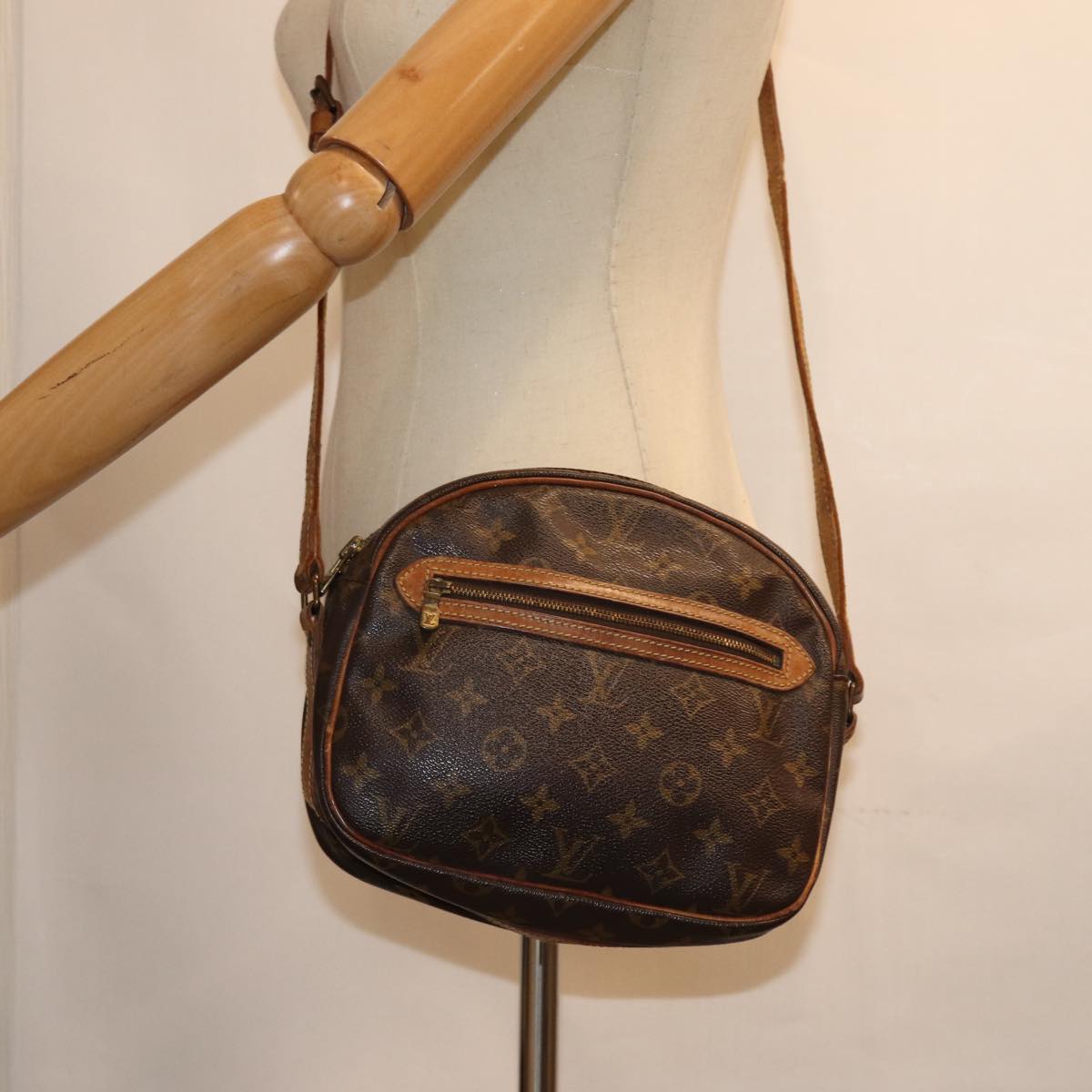 LOUIS VUITTON Monogram Senlis Shoulder Bag M51222 LV bs14763