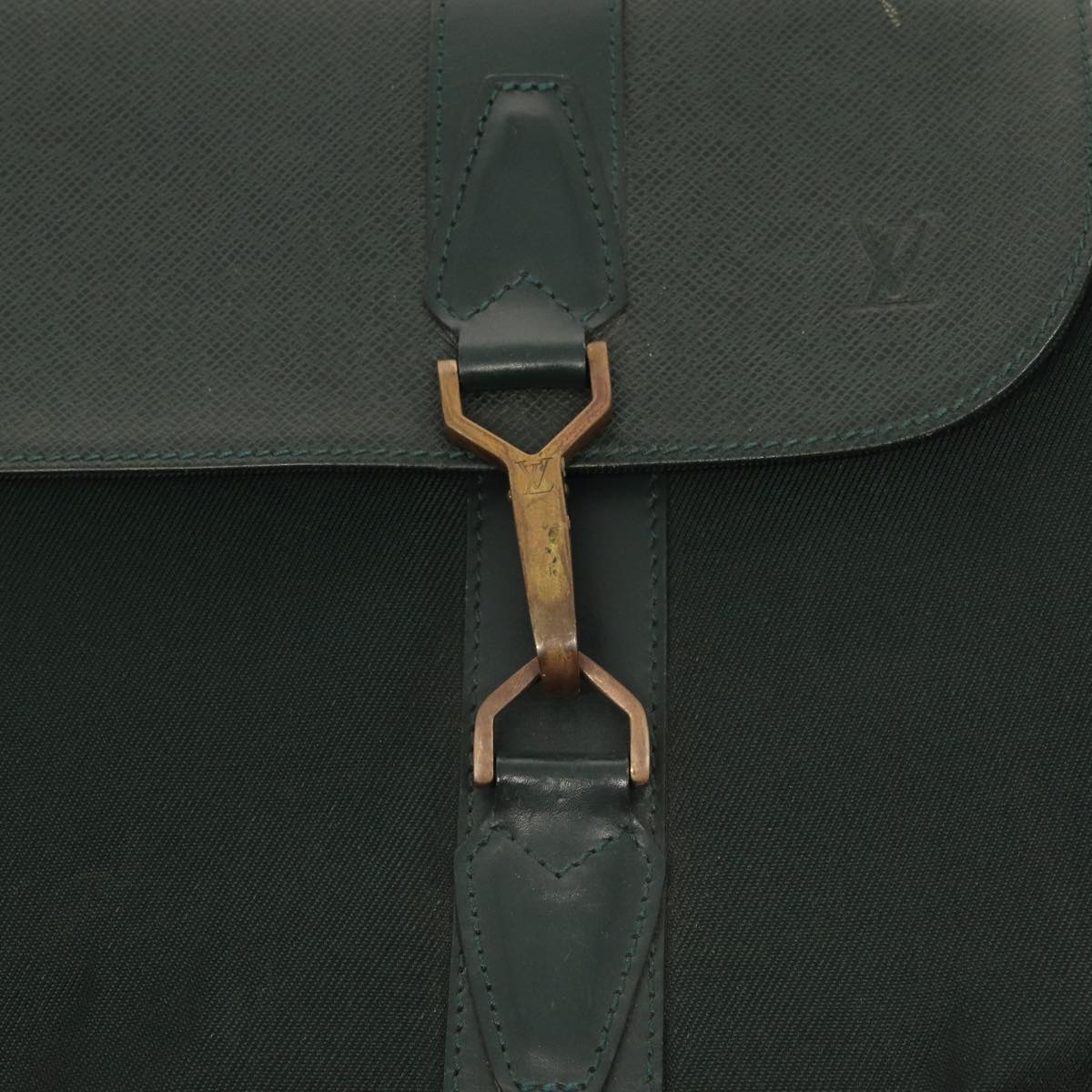 LOUIS VUITTON Taiga Portable Gibbechère Garment Cover Epicea M30694 bs15538
