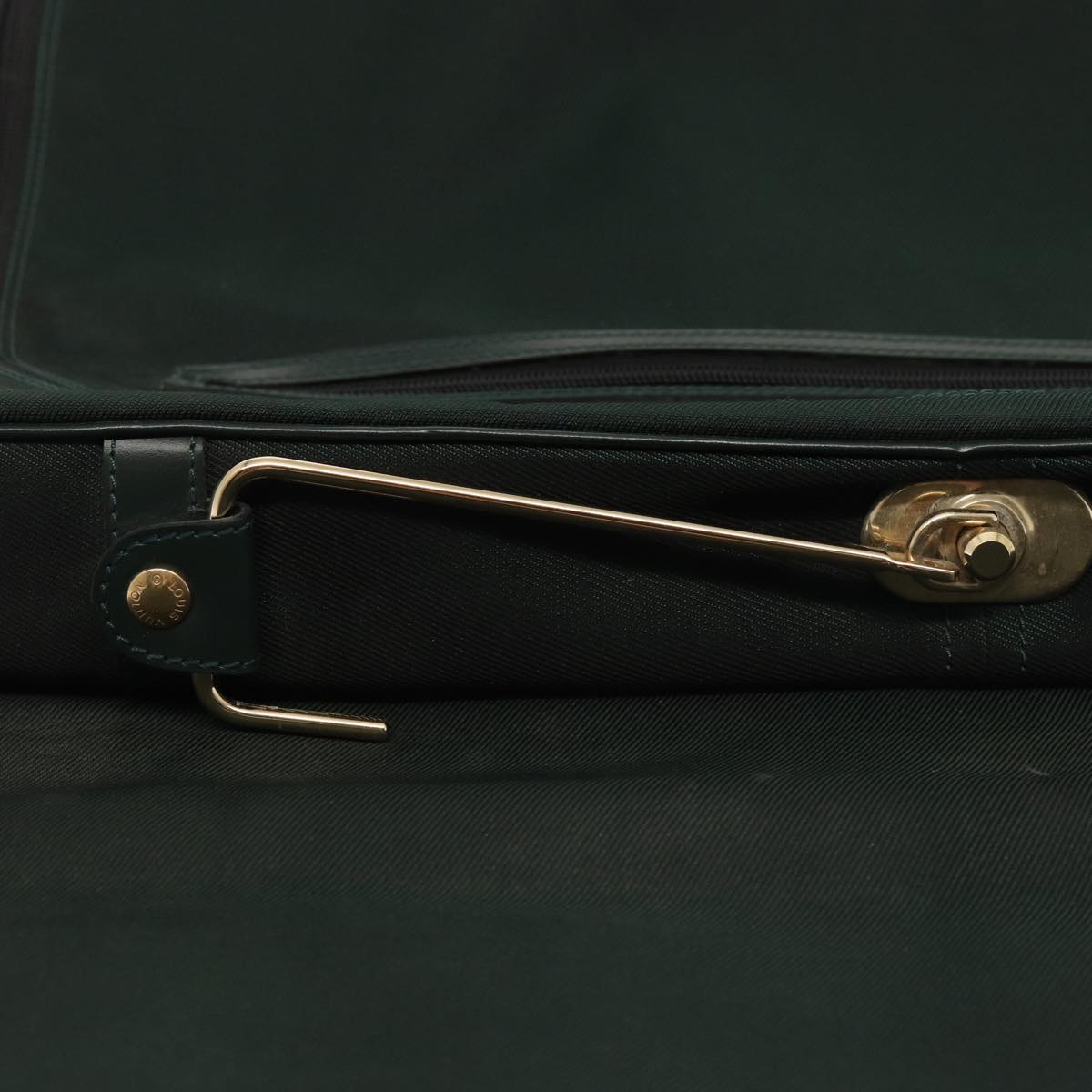 LOUIS VUITTON Taiga Portable Gibbechère Garment Cover Epicea M30694 bs15538