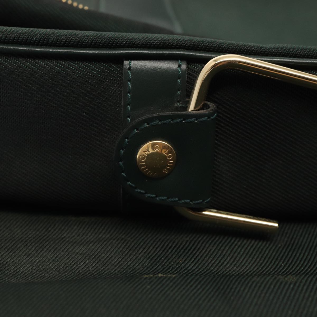 LOUIS VUITTON Taiga Portable Gibbechère Garment Cover Epicea M30694 bs15538