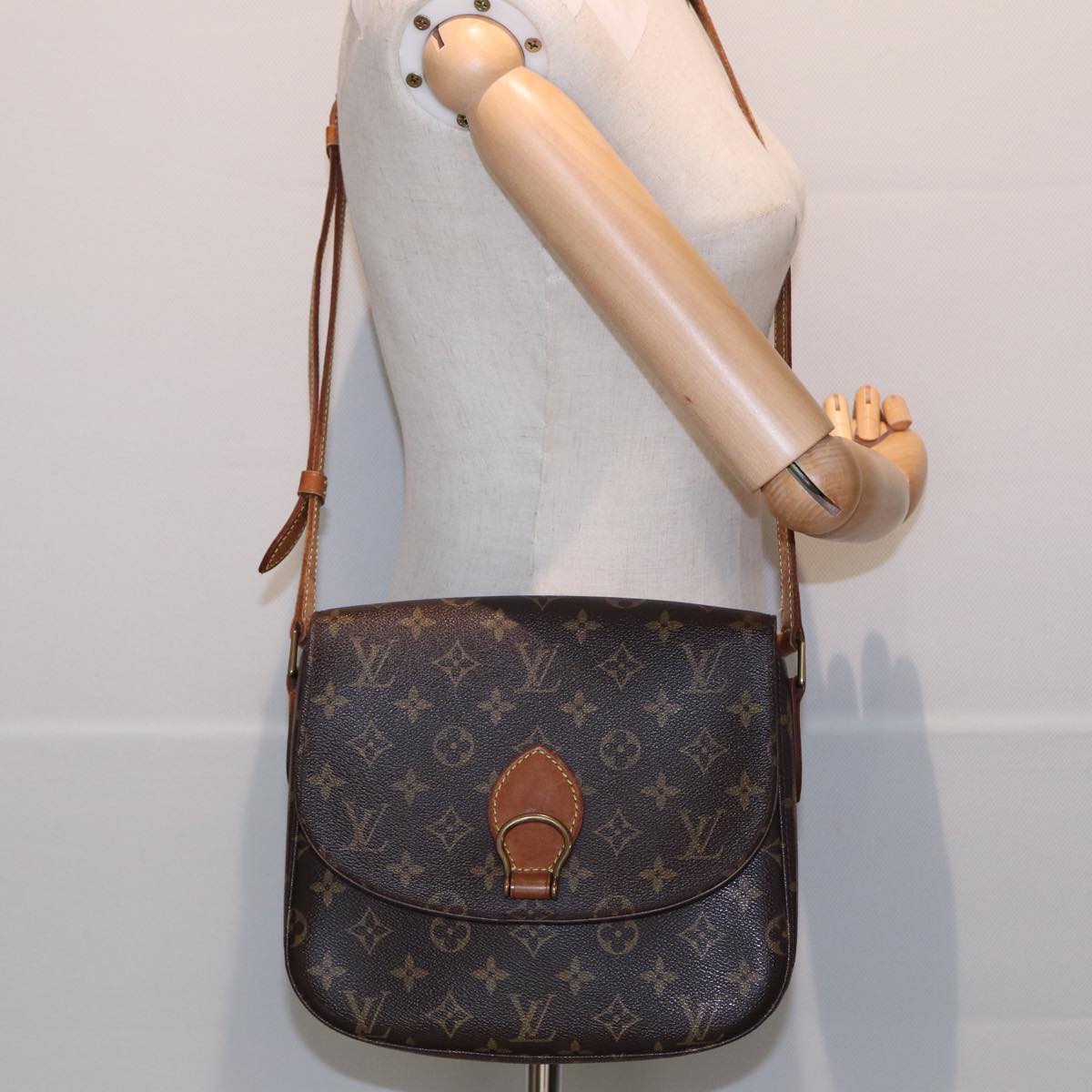 LOUIS VUITTON Monogram Saint Cloud GM Shoulder Bag M51242 LV bs15992