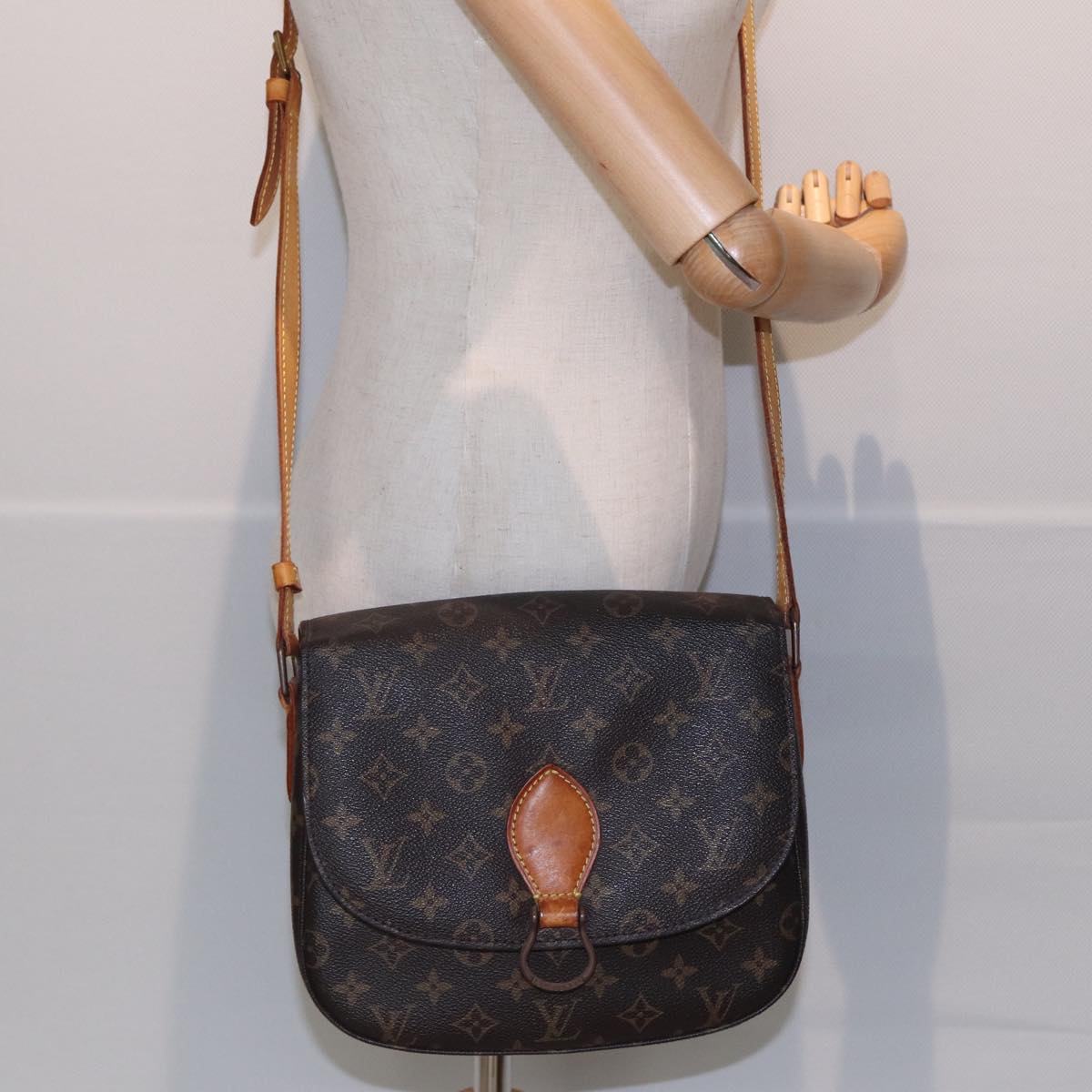LOUIS VUITTON Monogram Saint Cloud GM Shoulder Bag M51242 LV bs15993