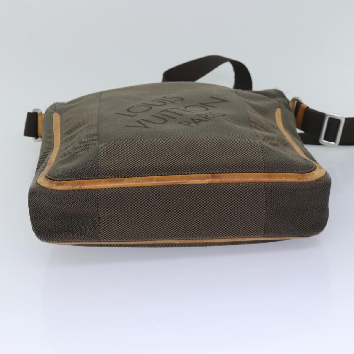 LOUIS VUITTON Damier Geant Compignon Messenger bag Khaki M93045 LV bs16296