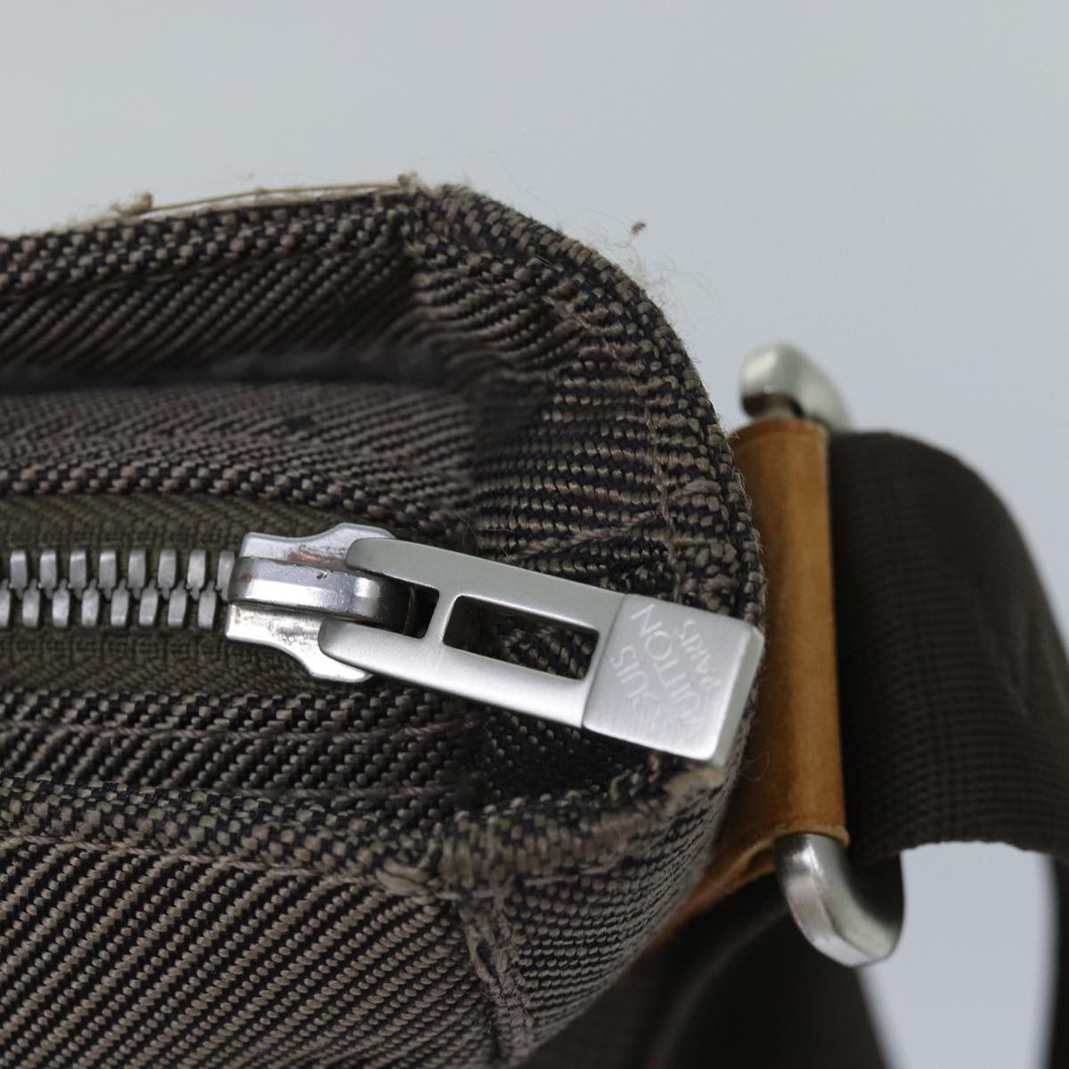 LOUIS VUITTON Damier Geant Compignon Messenger bag Khaki M93045 LV bs16296